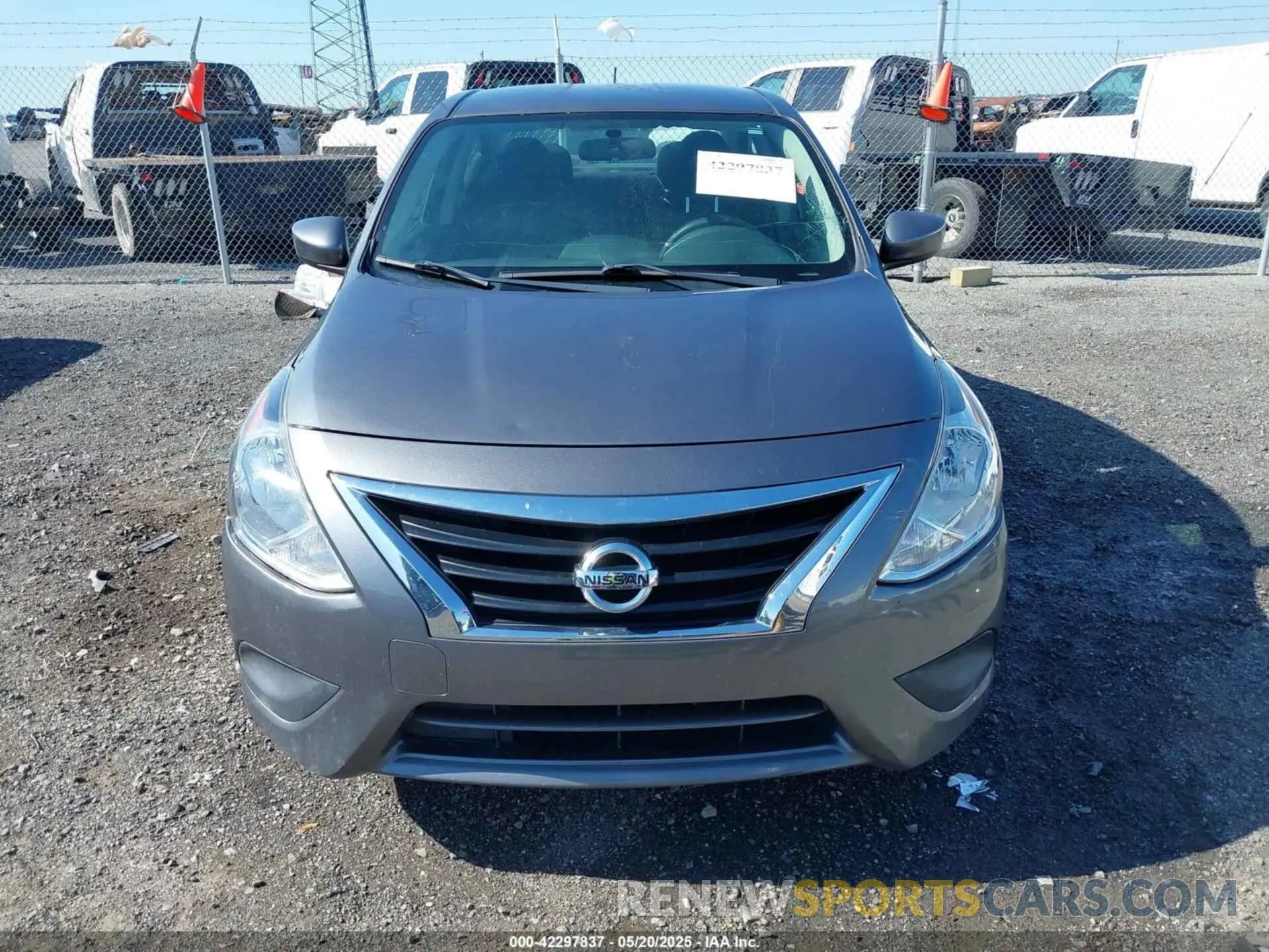 12 fotografías del automóvil dañado 3N1CN7AP8KL820631 NISSAN VERSA 2019