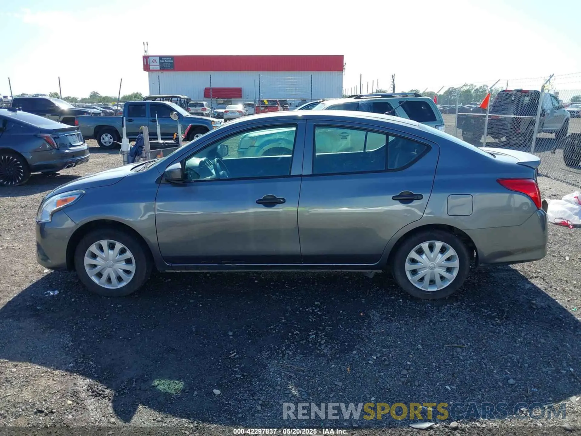 14 fotografías del automóvil dañado 3N1CN7AP8KL820631 NISSAN VERSA 2019