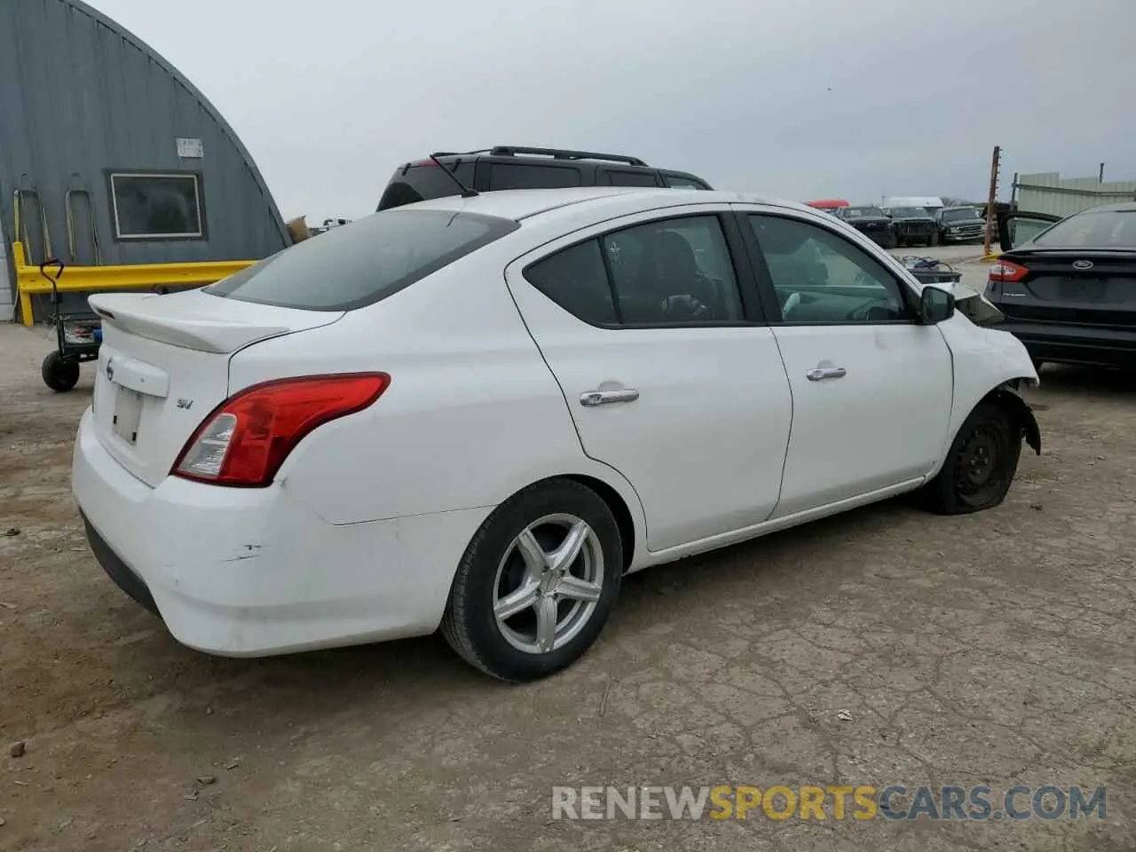 3 fotografías del automóvil dañado 3N1CN7AP8KL824078 NISSAN VERSA 2019