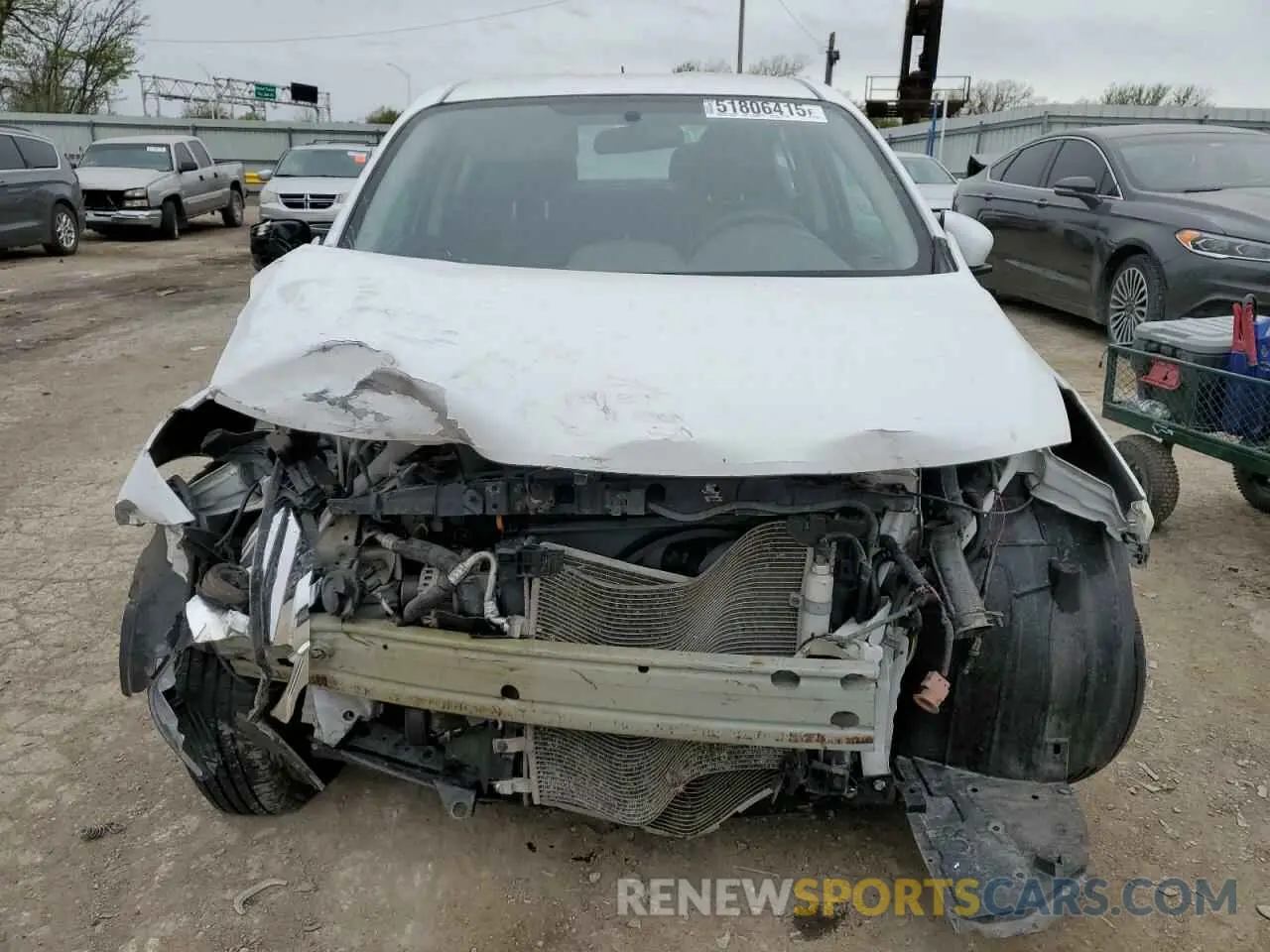 5 fotografías del automóvil dañado 3N1CN7AP8KL824078 NISSAN VERSA 2019