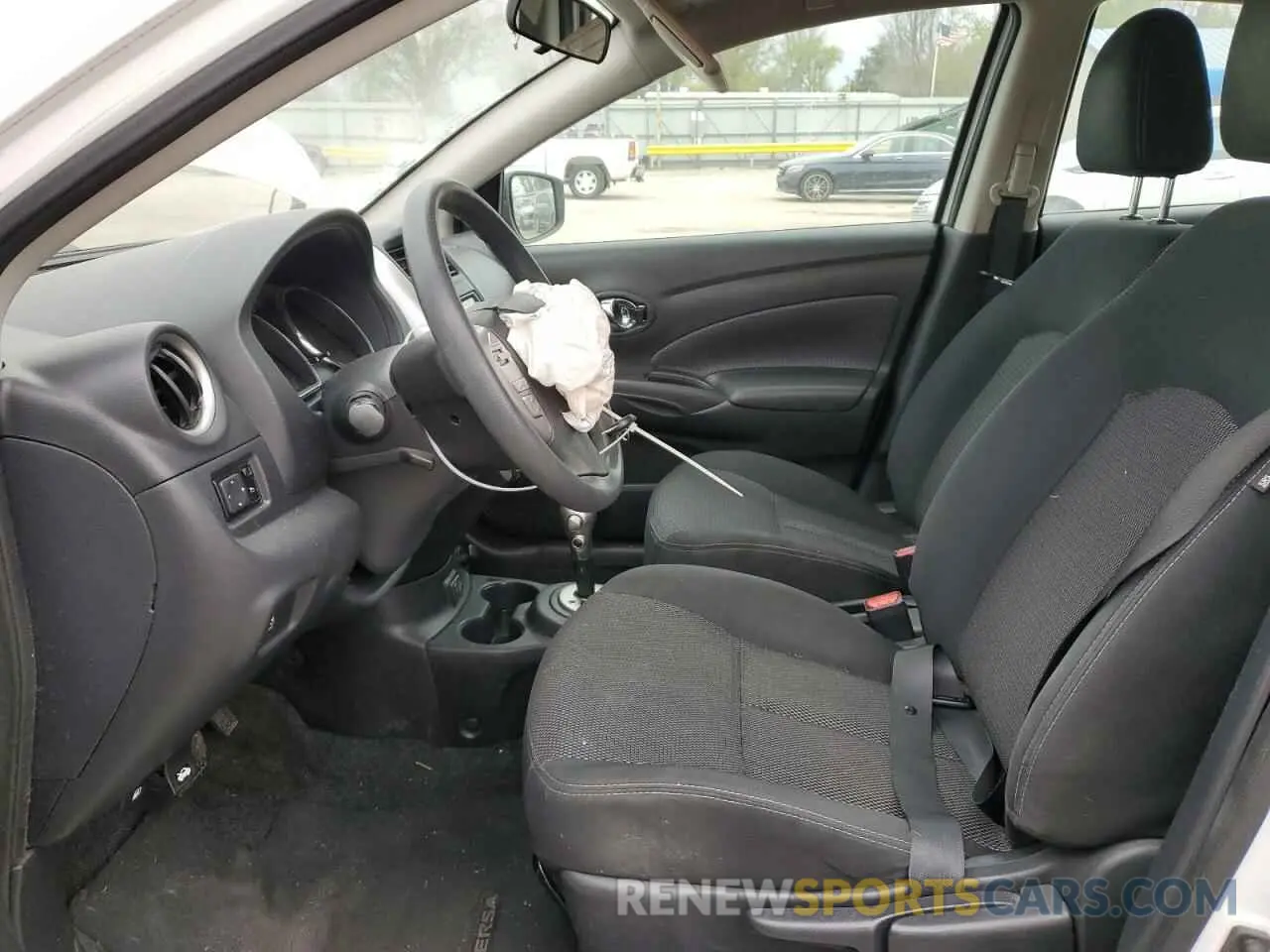 7 fotografías del automóvil dañado 3N1CN7AP8KL824078 NISSAN VERSA 2019