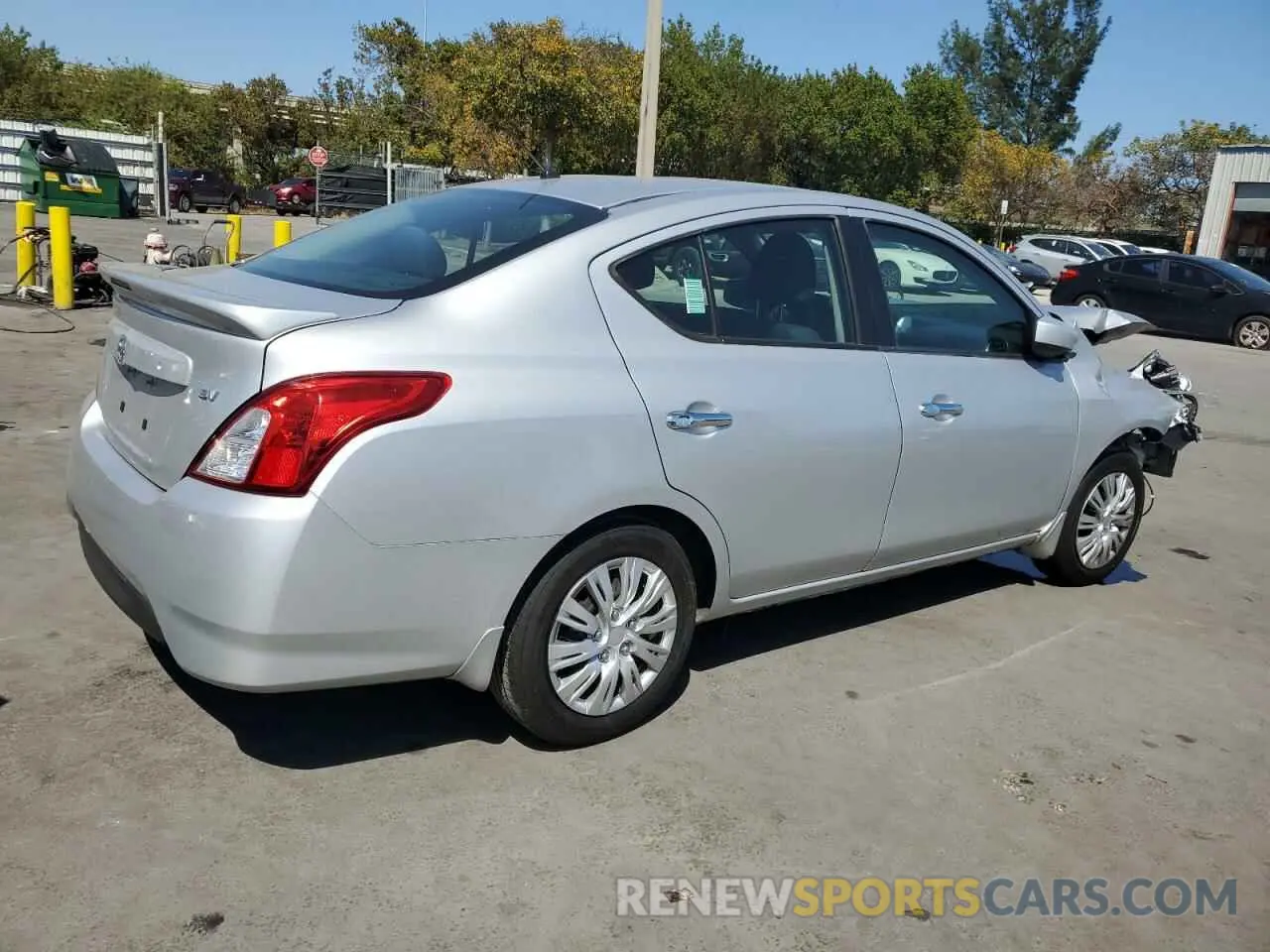 3 fotografías del automóvil dañado 3N1CN7AP8KL845898 NISSAN VERSA 2019