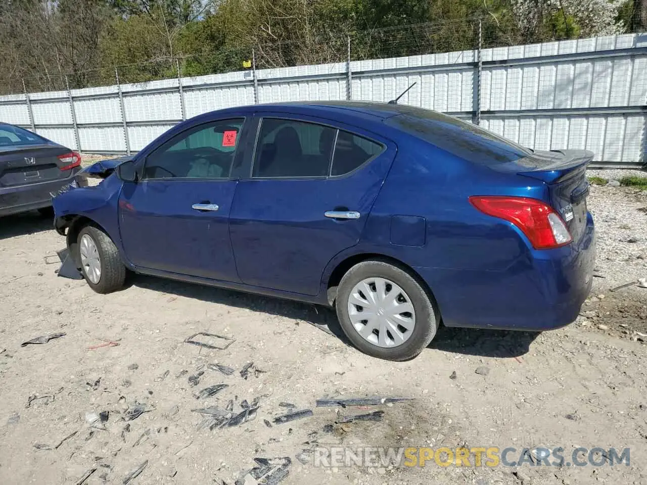 2 fotografías del automóvil dañado 3N1CN7AP8KL848395 NISSAN VERSA 2019
