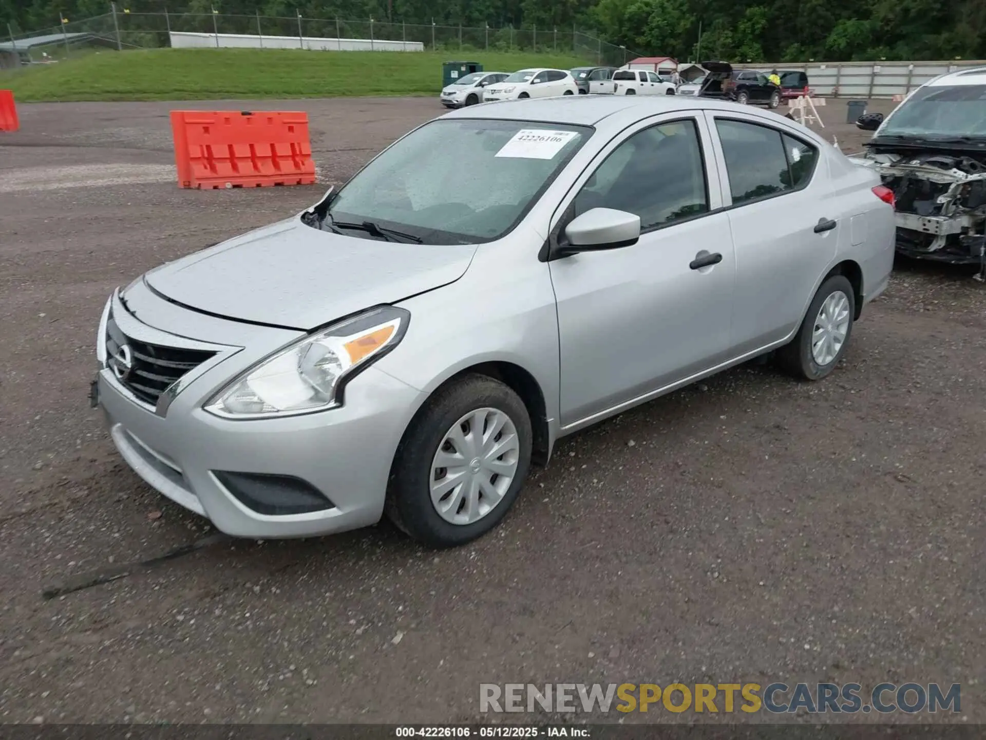 2 fotografías del automóvil dañado 3N1CN7AP9KL811257 NISSAN VERSA 2019