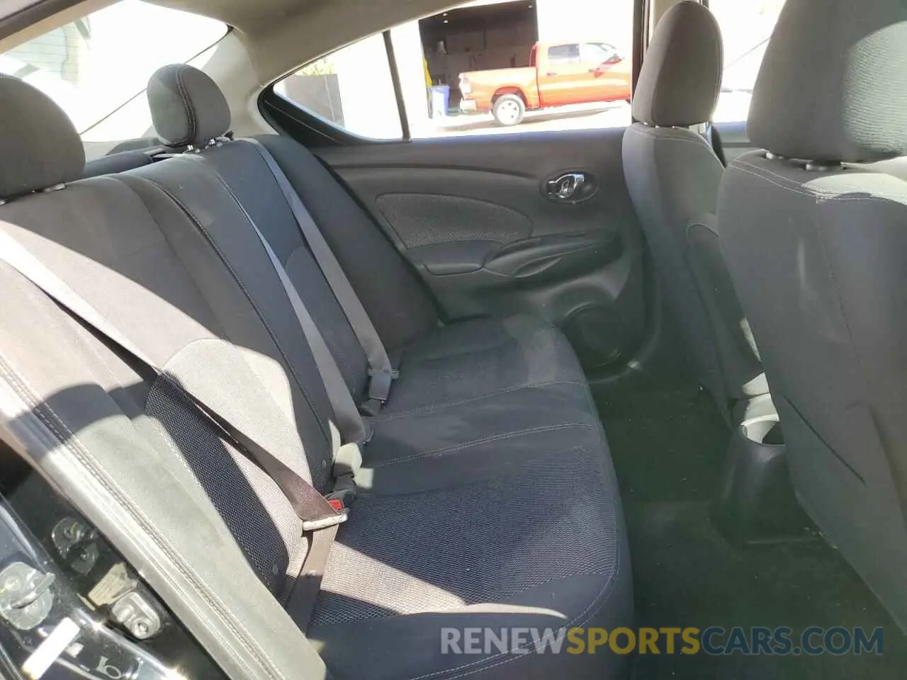 10 fotografías del automóvil dañado 3N1CN7AP9KL815521 NISSAN VERSA 2019