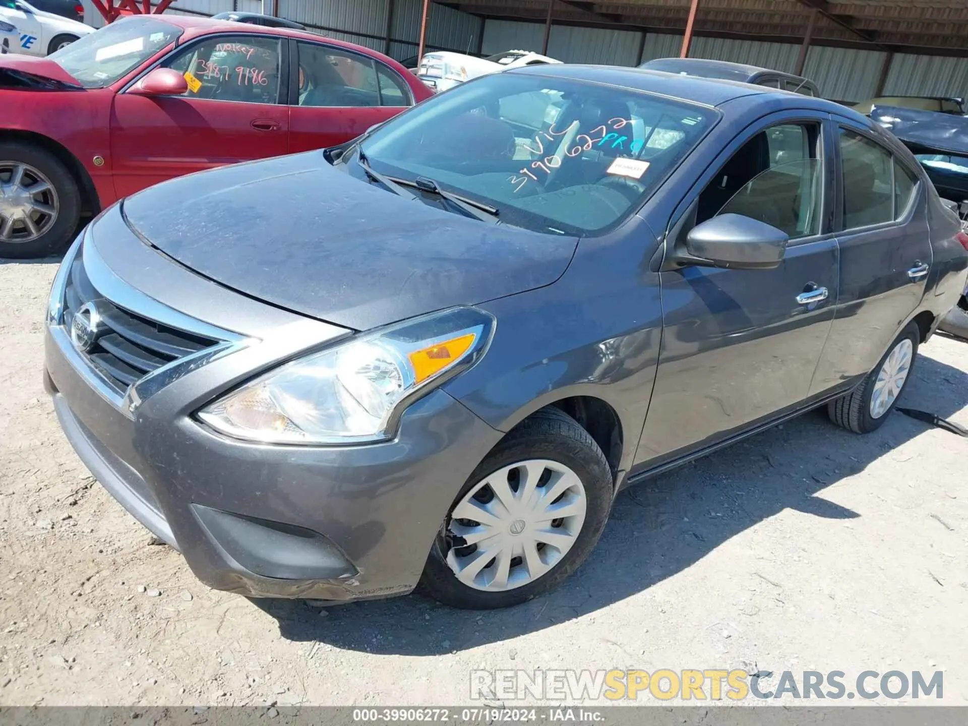 2 fotografías del automóvil dañado 3N1CN7AP9KL818600 NISSAN VERSA 2019