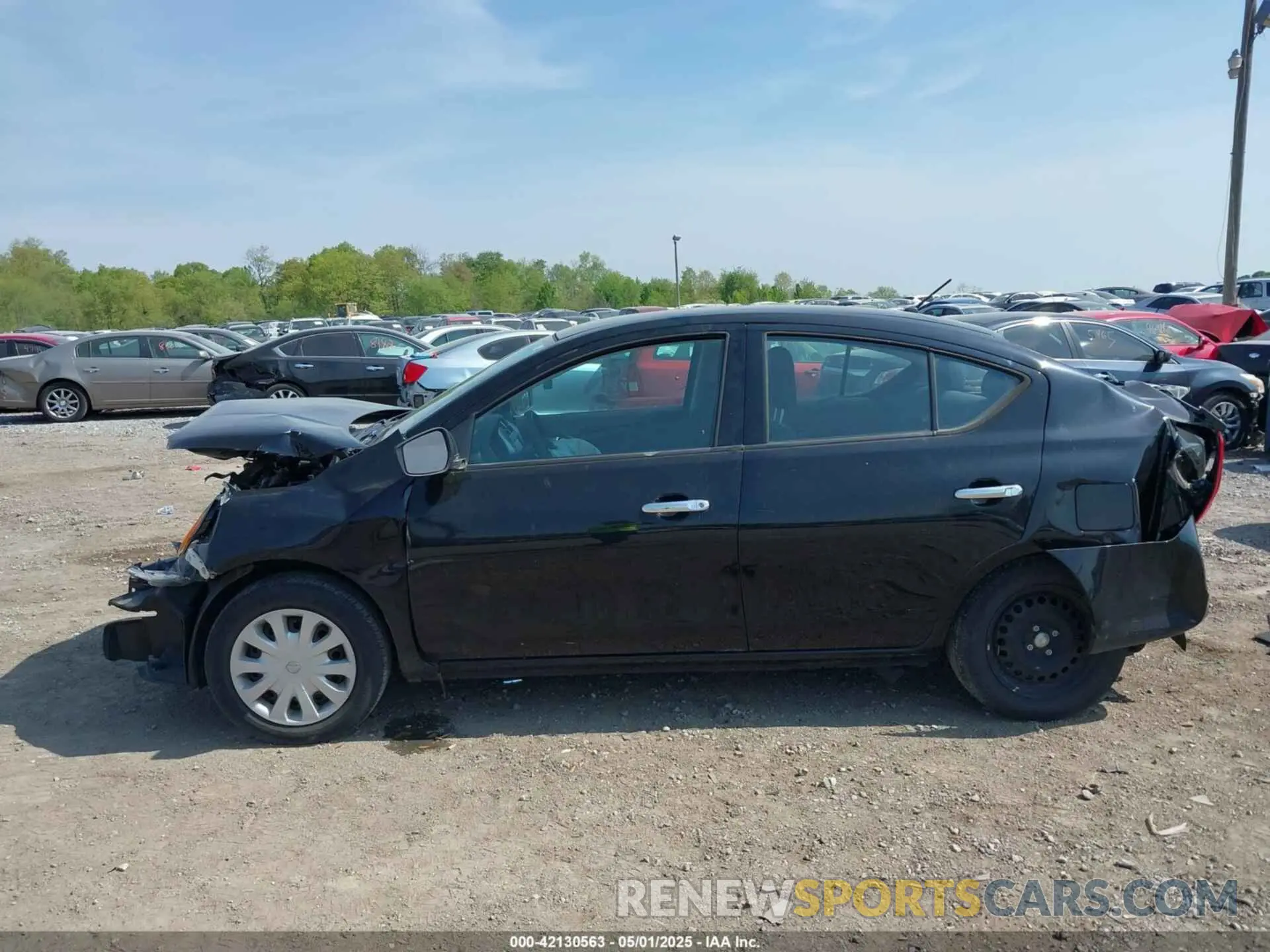 14 fotografías del automóvil dañado 3N1CN7AP9KL820573 NISSAN VERSA 2019