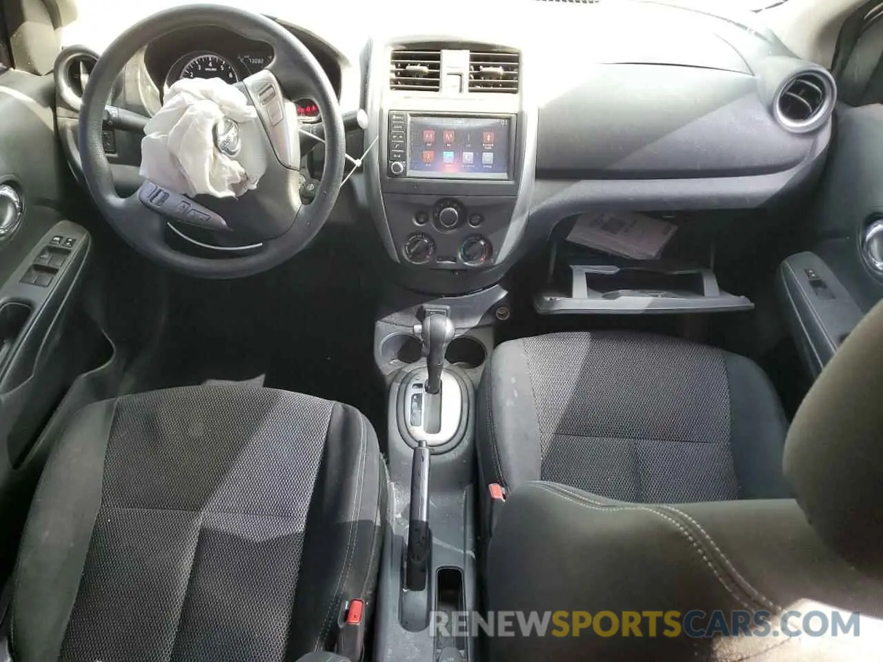 8 fotografías del automóvil dañado 3N1CN7AP9KL822081 NISSAN VERSA 2019