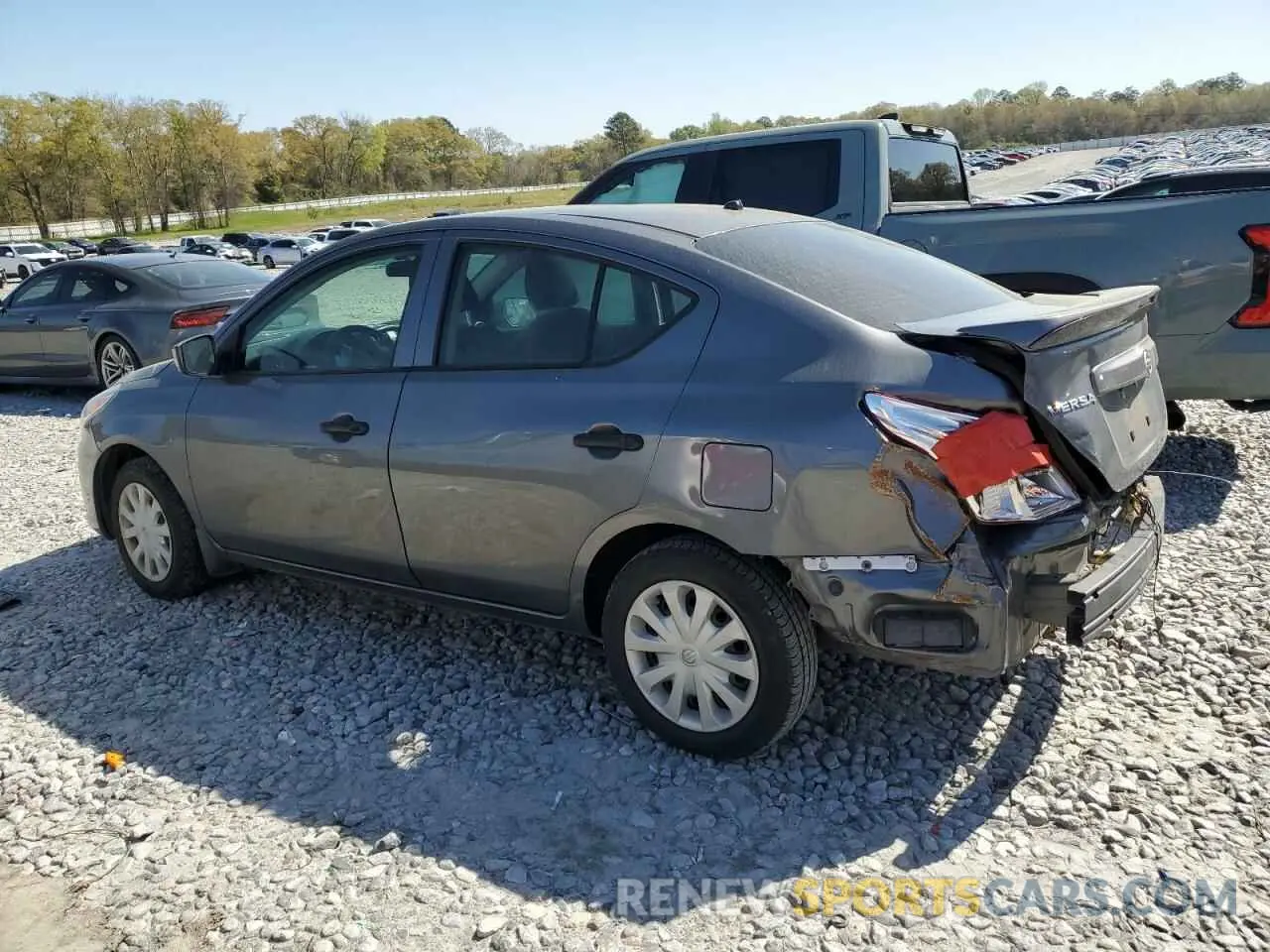 2 fotografías del automóvil dañado 3N1CN7AP9KL832688 NISSAN VERSA 2019