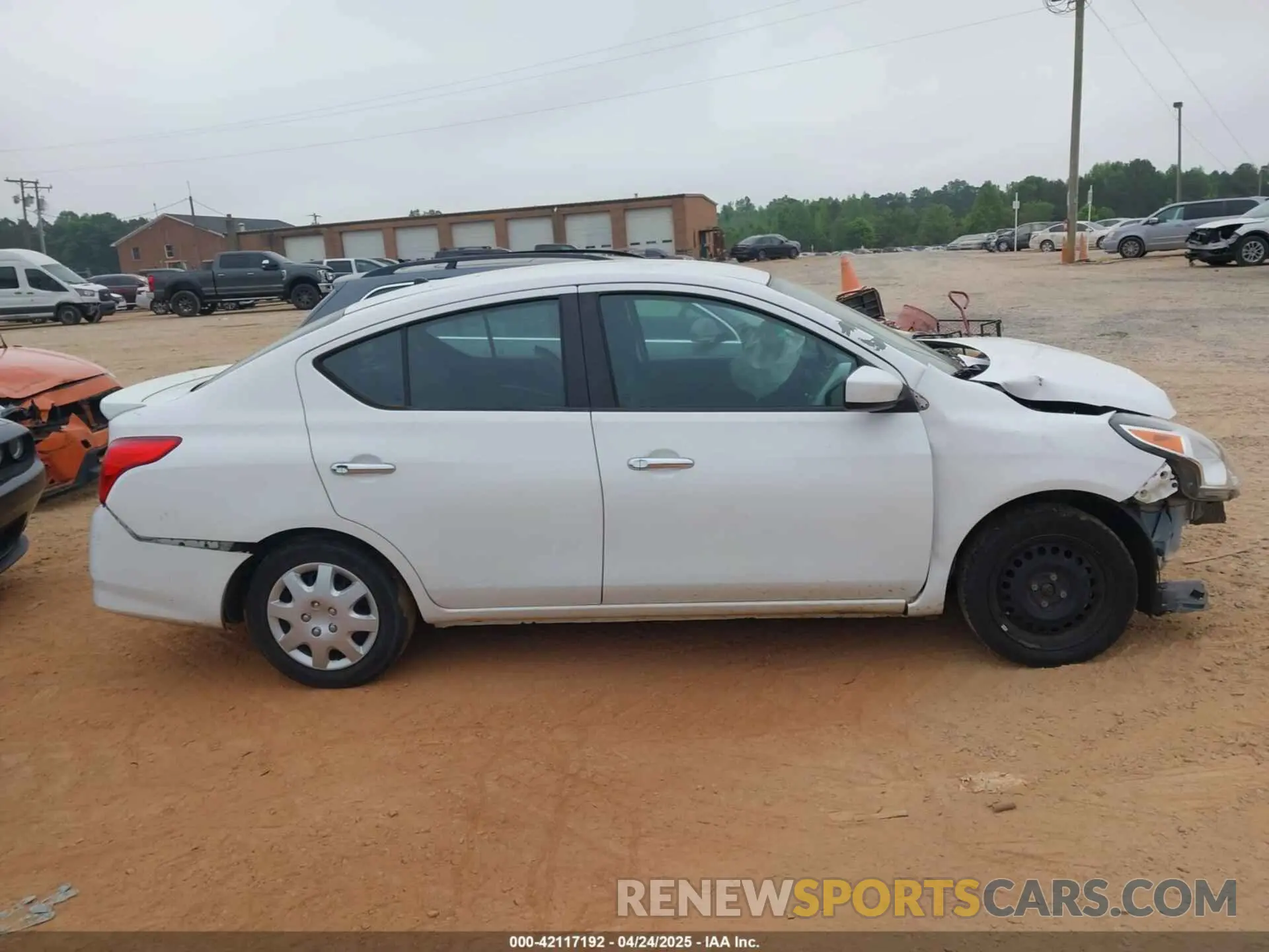 13 fotografías del automóvil dañado 3N1CN7AP9KL842119 NISSAN VERSA 2019