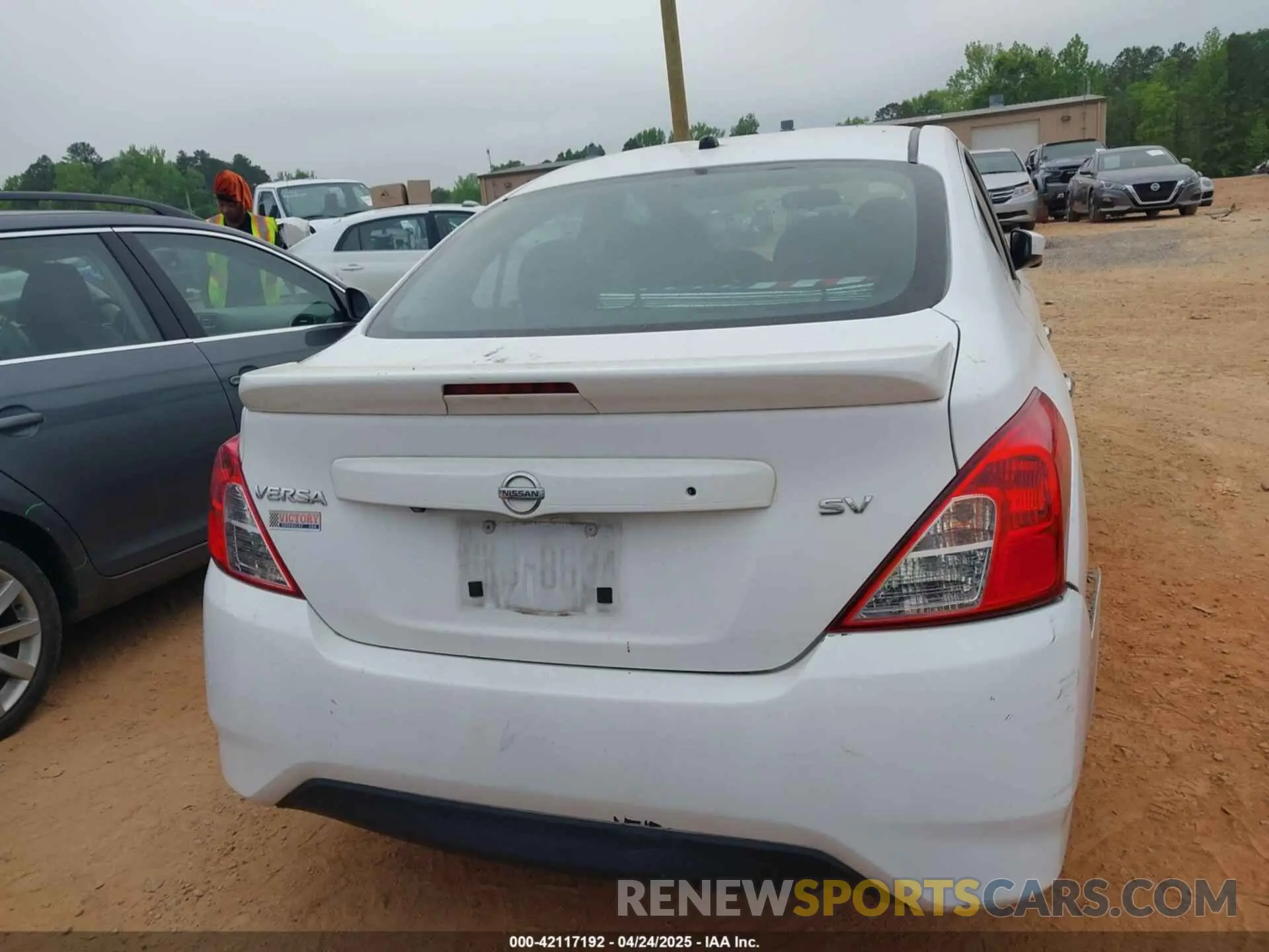 16 fotografías del automóvil dañado 3N1CN7AP9KL842119 NISSAN VERSA 2019