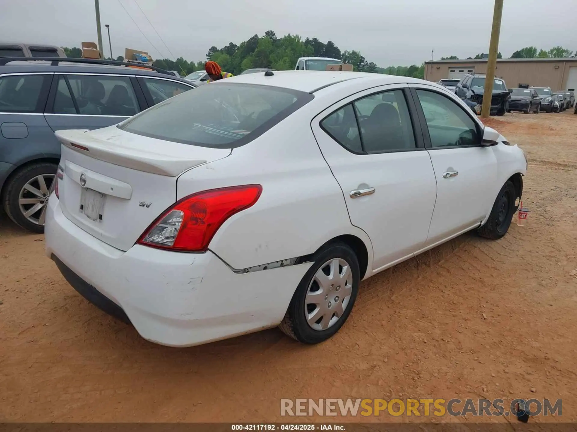 4 fotografías del automóvil dañado 3N1CN7AP9KL842119 NISSAN VERSA 2019