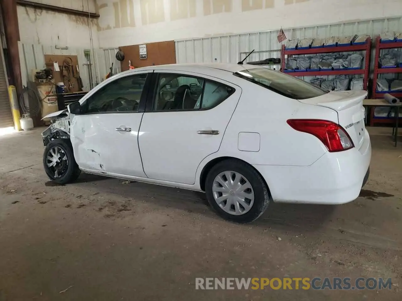 2 fotografías del automóvil dañado 3N1CN7AP9KL852911 NISSAN VERSA 2019