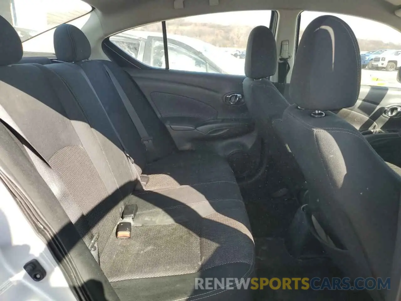 10 fotografías del automóvil dañado 3N1CN7AP9KL871717 NISSAN VERSA 2019