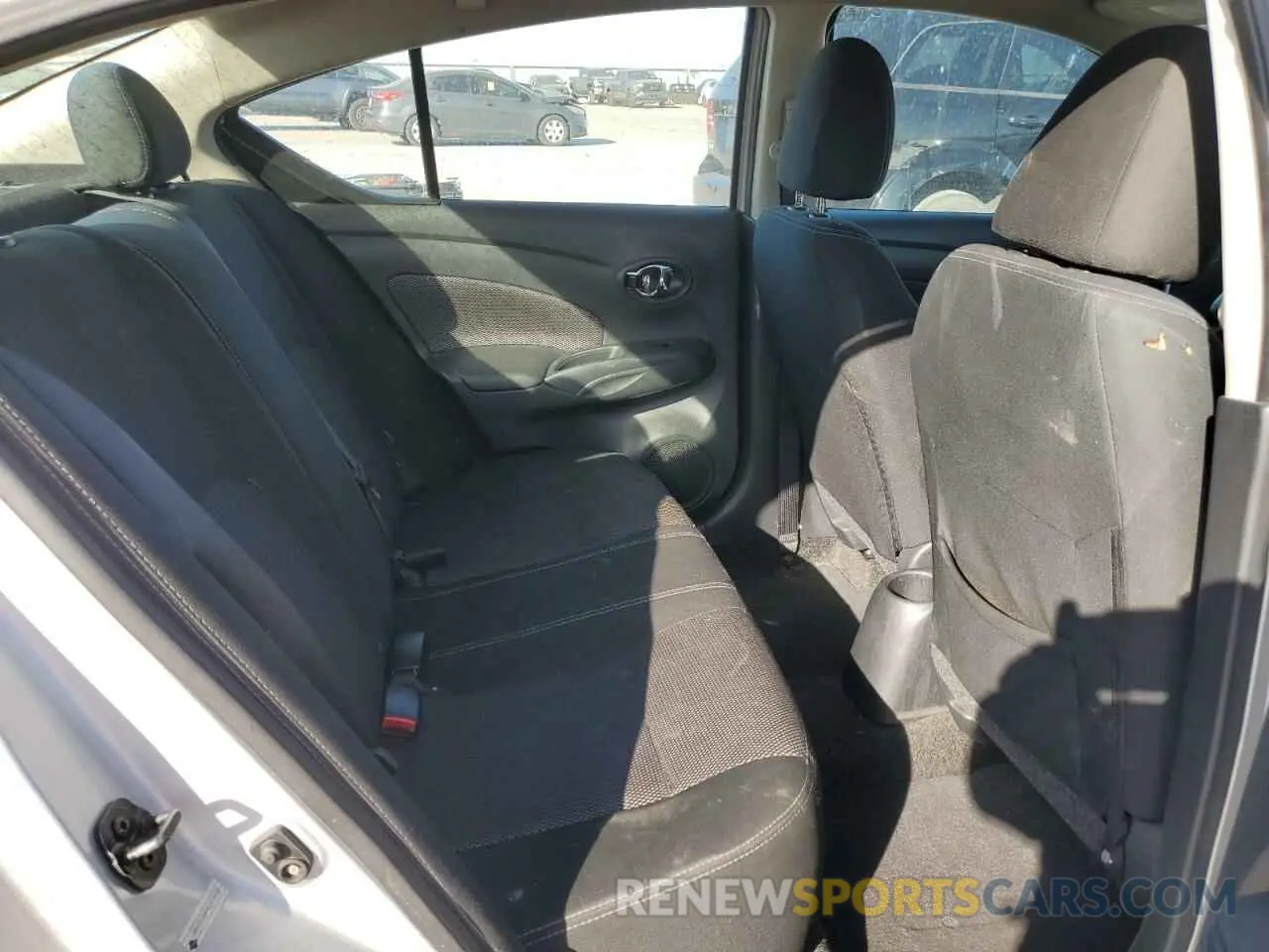 10 fotografías del automóvil dañado 3N1CN7AP9KL873158 NISSAN VERSA 2019