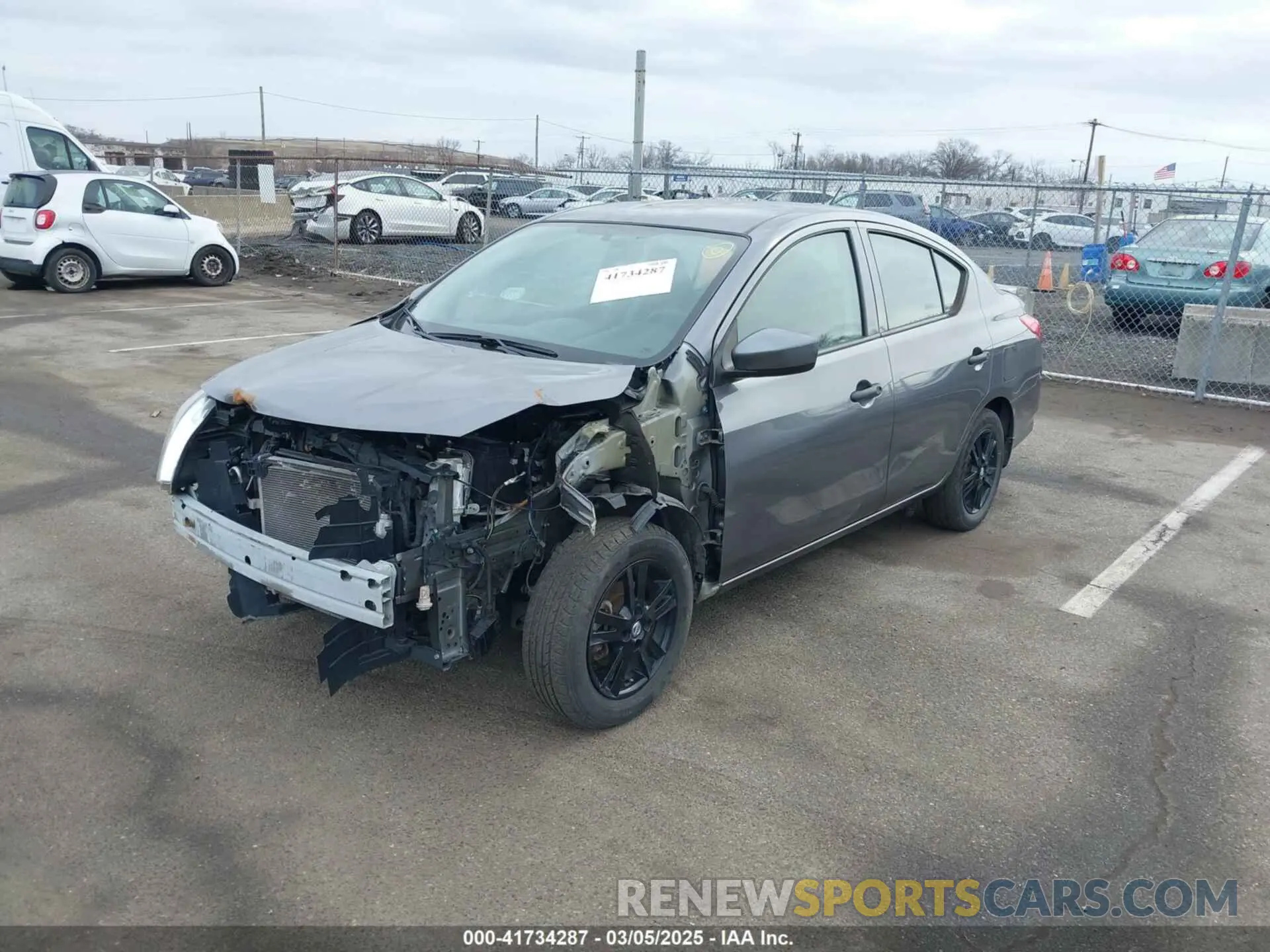 2 fotografías del automóvil dañado 3N1CN7AP9KL875881 NISSAN VERSA 2019