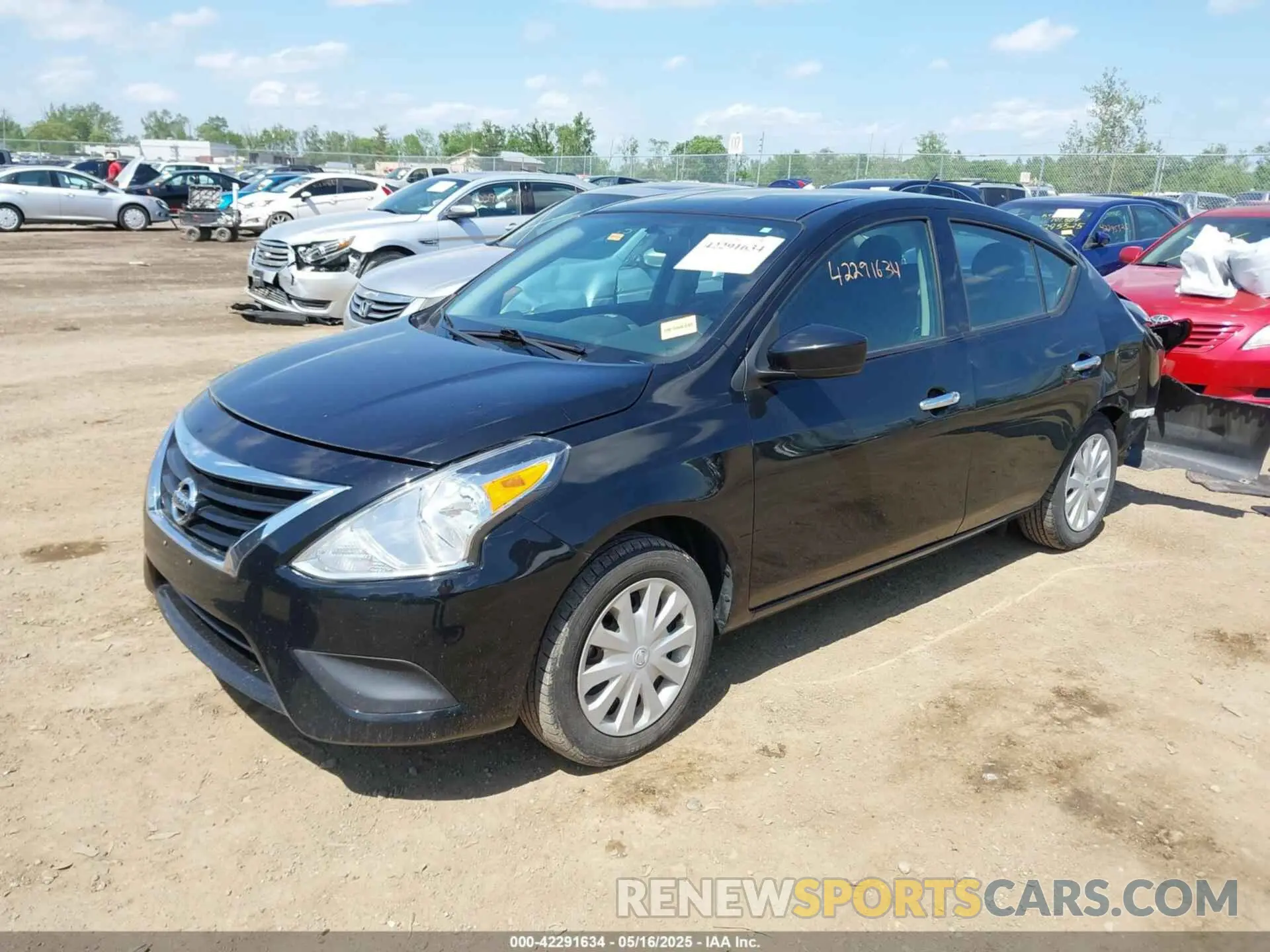 2 fotografías del automóvil dañado 3N1CN7APXKL809050 NISSAN VERSA 2019