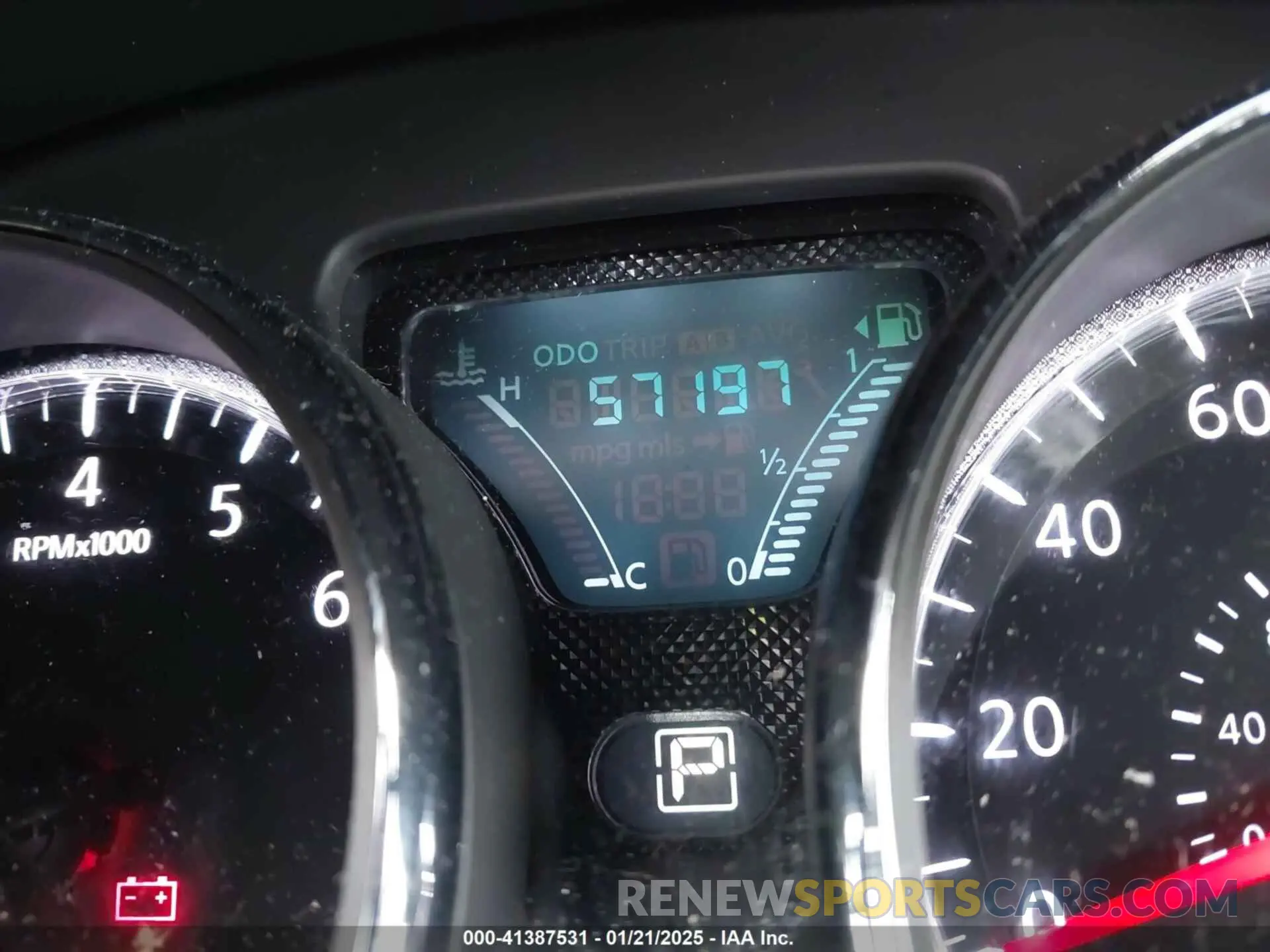 15 fotografías del automóvil dañado 3N1CN7APXKL817066 NISSAN VERSA 2019
