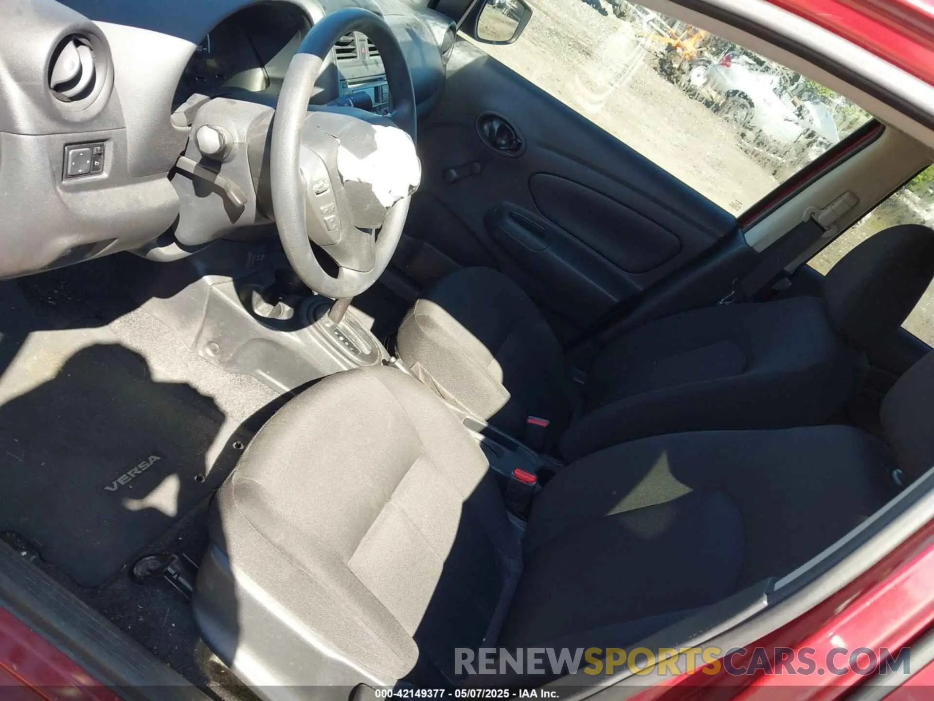 14 fotografías del automóvil dañado 3N1CN7APXKL820162 NISSAN VERSA 2019
