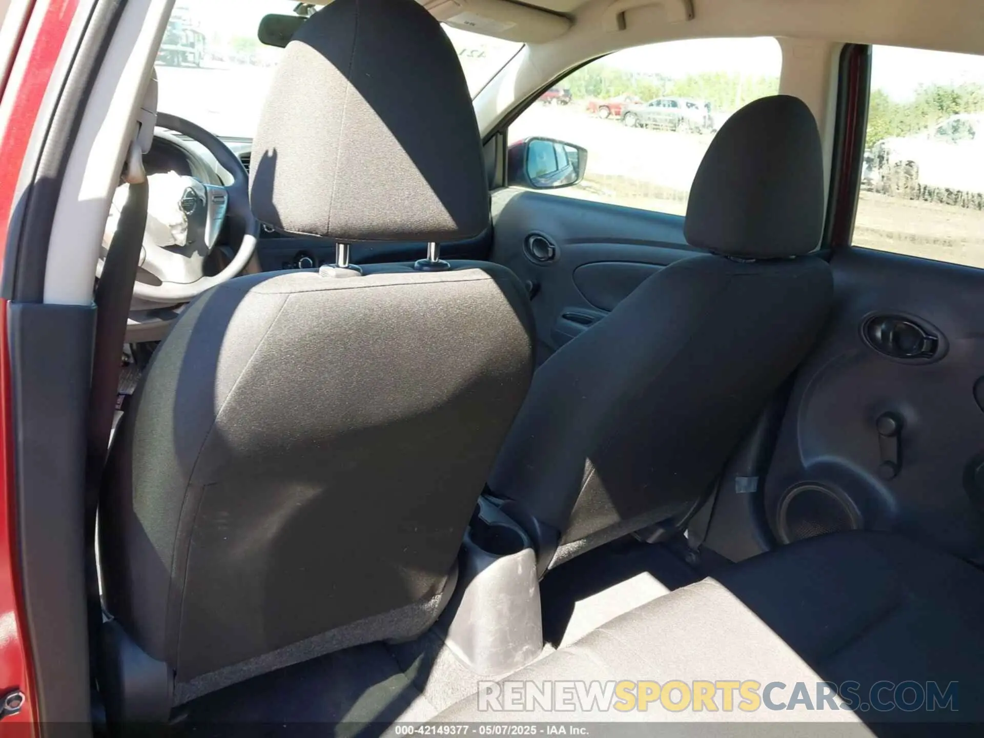 15 fotografías del automóvil dañado 3N1CN7APXKL820162 NISSAN VERSA 2019