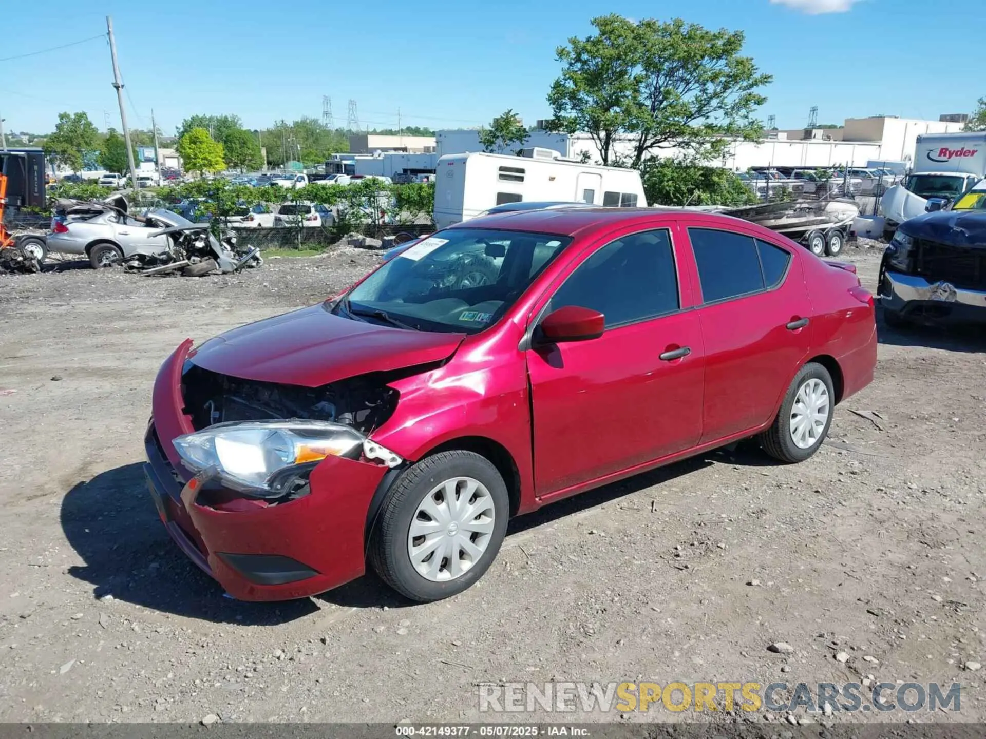 2 fotografías del automóvil dañado 3N1CN7APXKL820162 NISSAN VERSA 2019