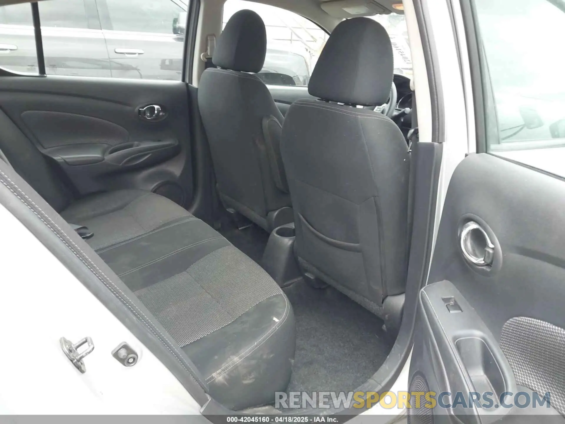 8 fotografías del automóvil dañado 3N1CN7APXKL844686 NISSAN VERSA 2019