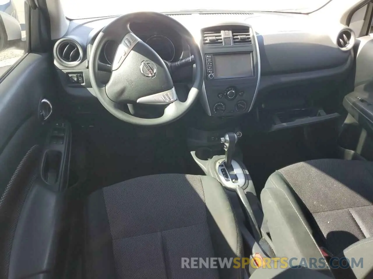 8 fotografías del automóvil dañado 3N1CN7APXKL865246 NISSAN VERSA 2019