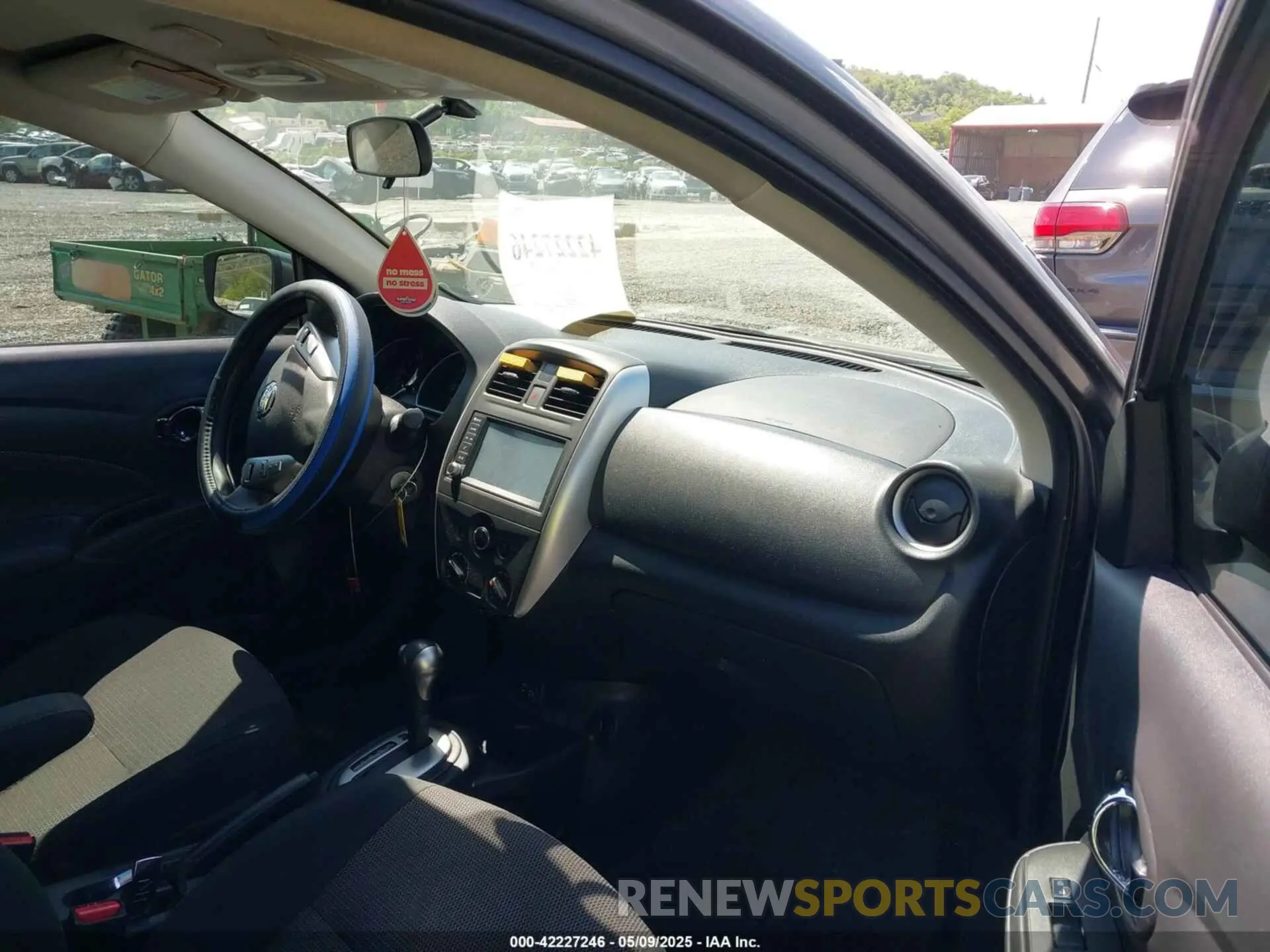 5 fotografías del automóvil dañado 3N1CN7APXKL876666 NISSAN VERSA 2019