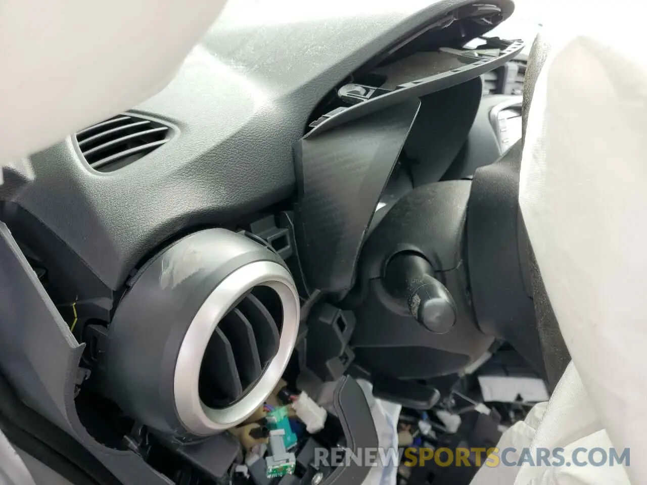 9 fotografías del automóvil dañado 3N1CN8BV5LL901476 NISSAN VERSA 2020