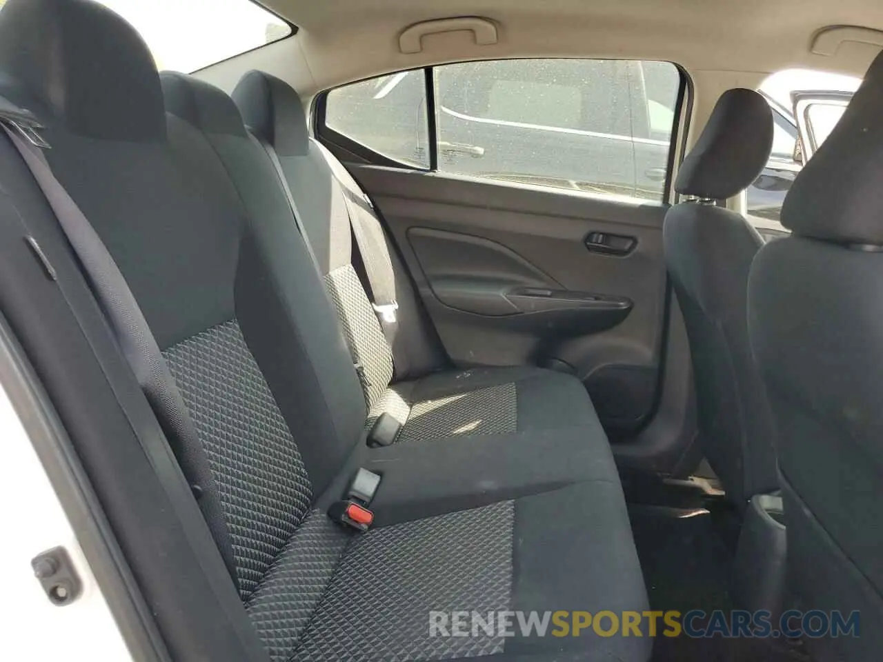 10 fotografías del automóvil dañado 3N1CN8BV6LL800950 NISSAN VERSA 2020