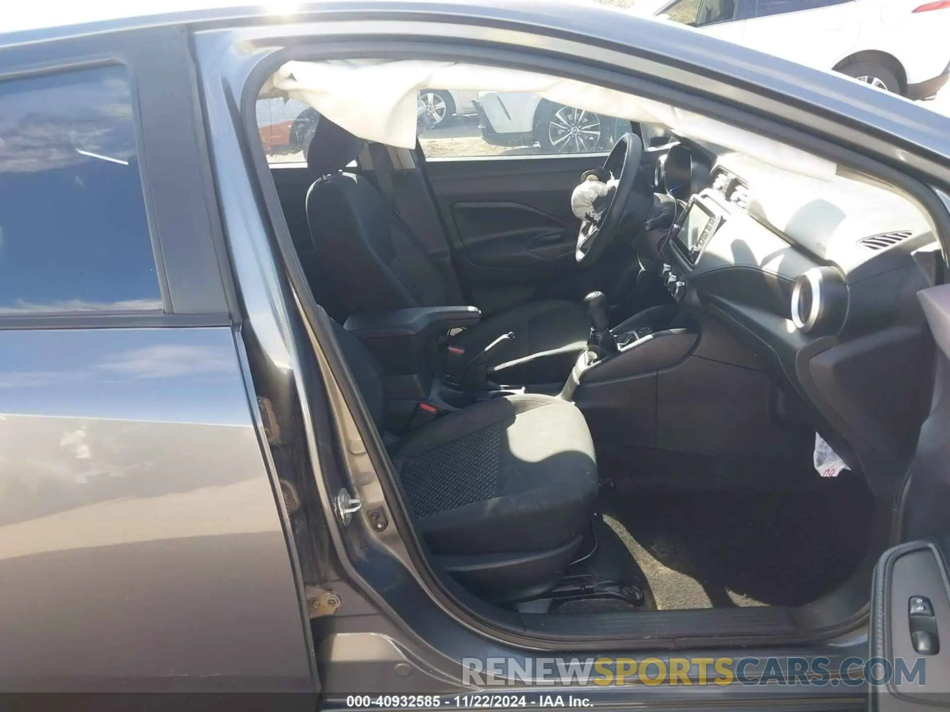 5 fotografías del automóvil dañado 3N1CN8BV8LL870837 NISSAN VERSA 2020