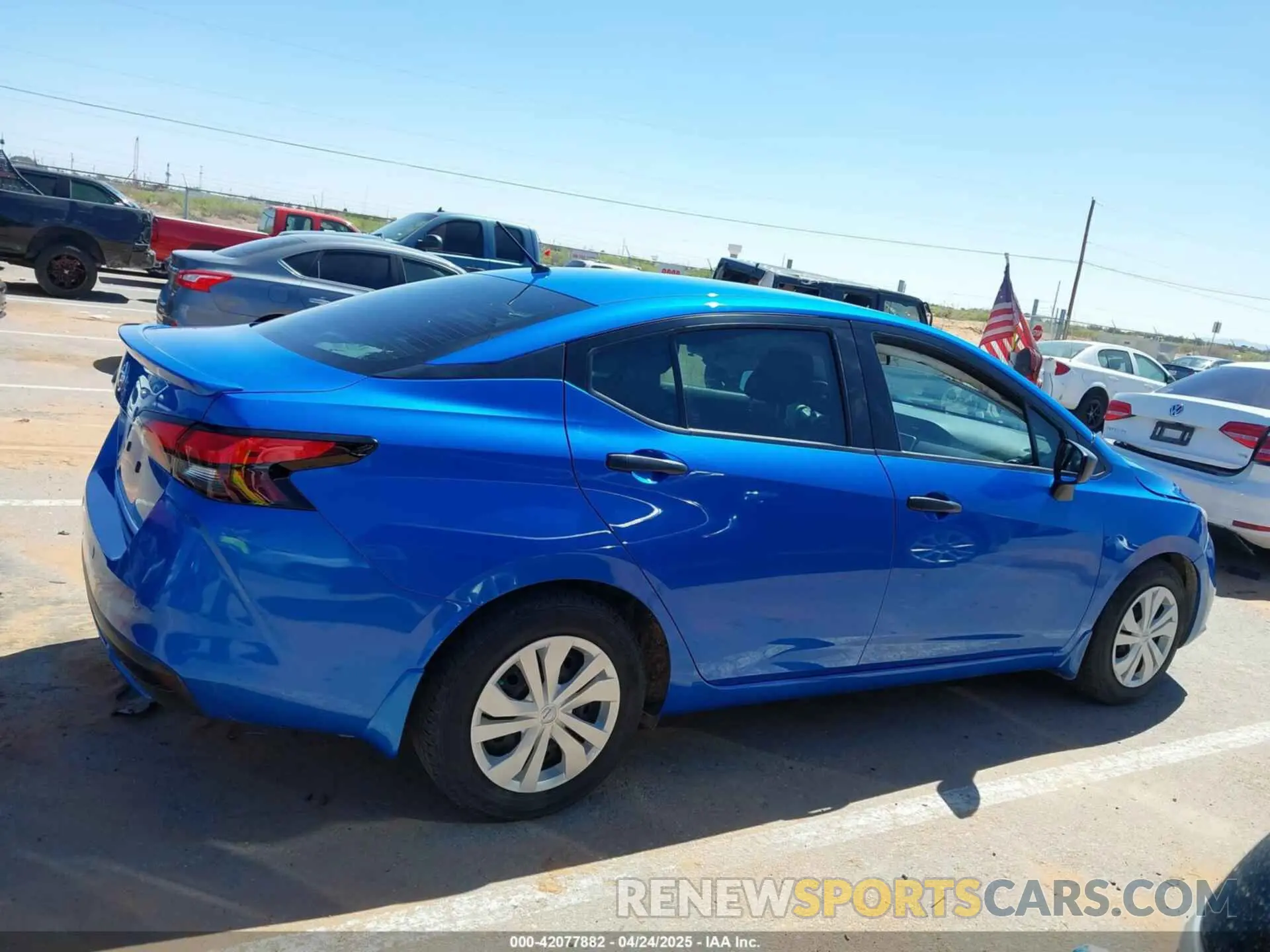 13 fotografías del automóvil dañado 3N1CN8DV0LL801833 NISSAN VERSA 2020