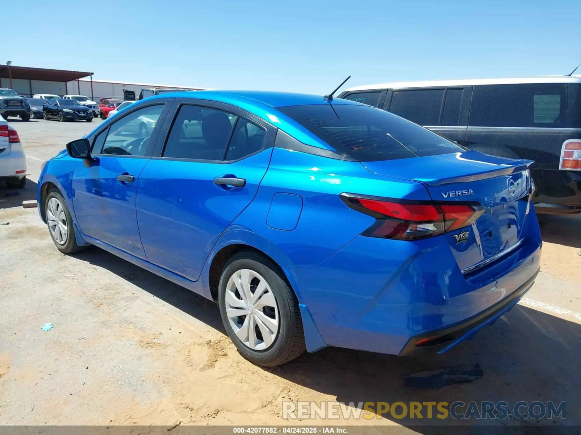 3 fotografías del automóvil dañado 3N1CN8DV0LL801833 NISSAN VERSA 2020
