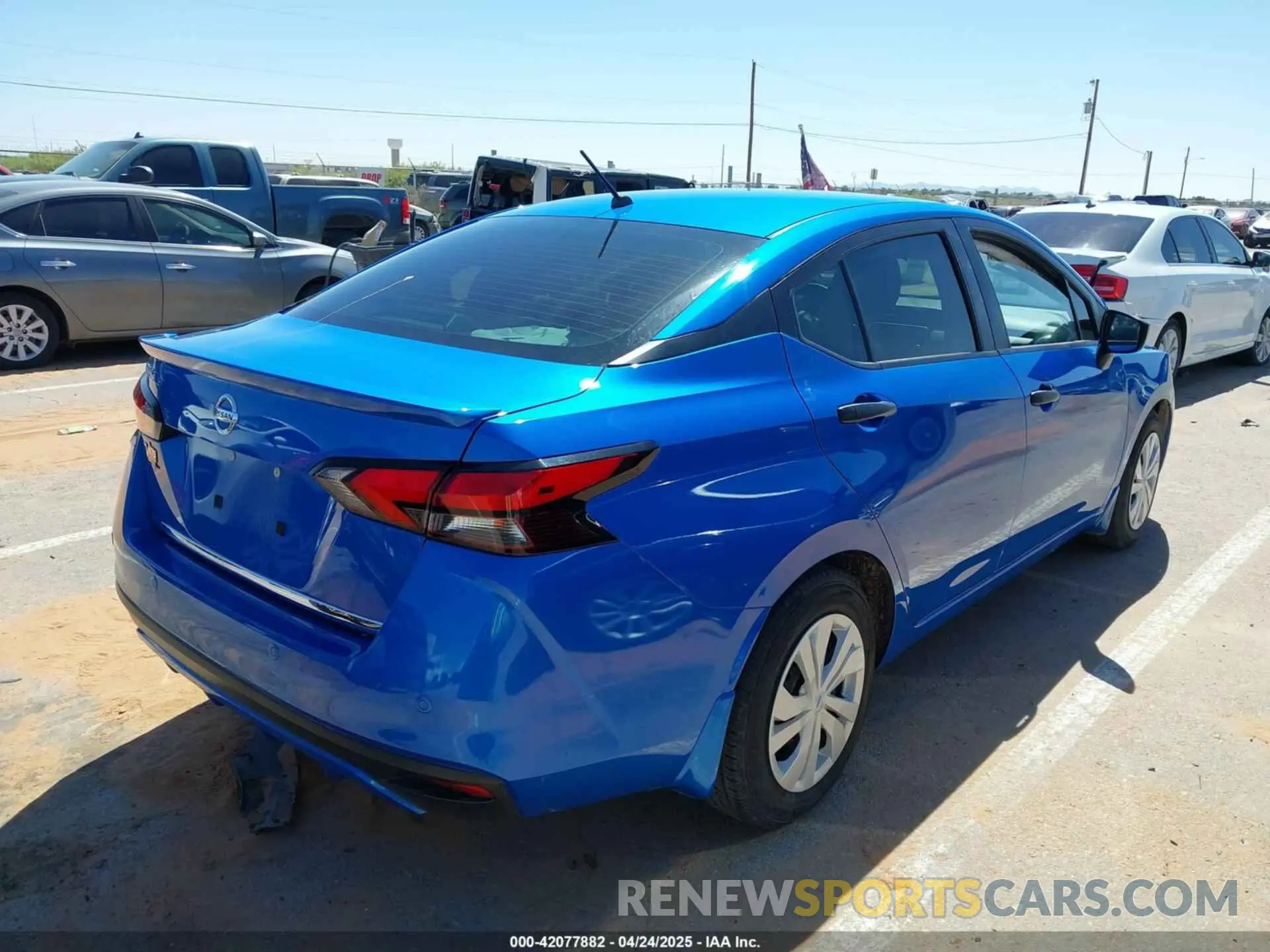 4 fotografías del automóvil dañado 3N1CN8DV0LL801833 NISSAN VERSA 2020