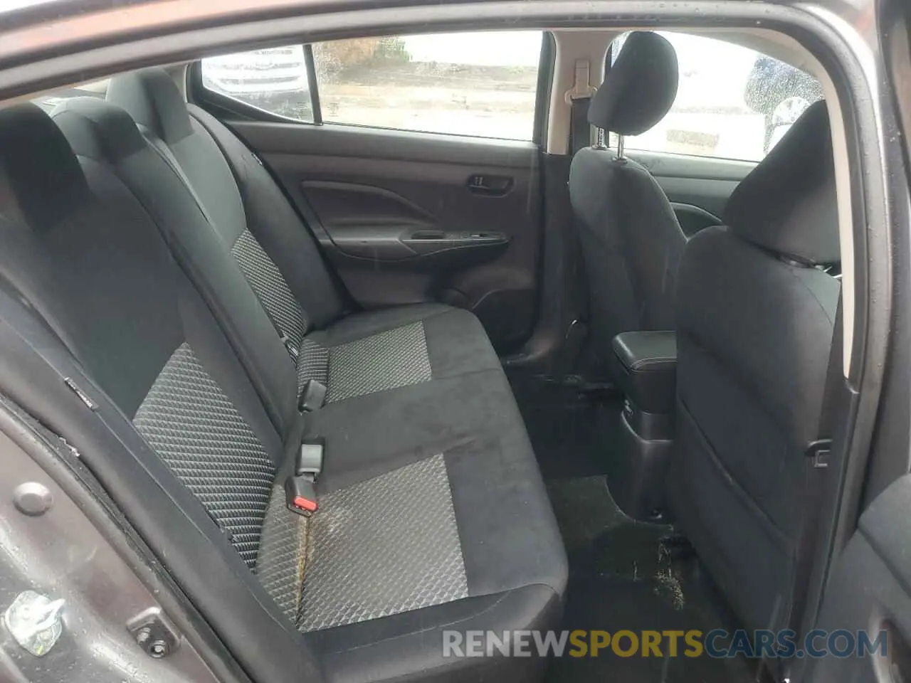 10 fotografías del automóvil dañado 3N1CN8DV0LL883613 NISSAN VERSA 2020