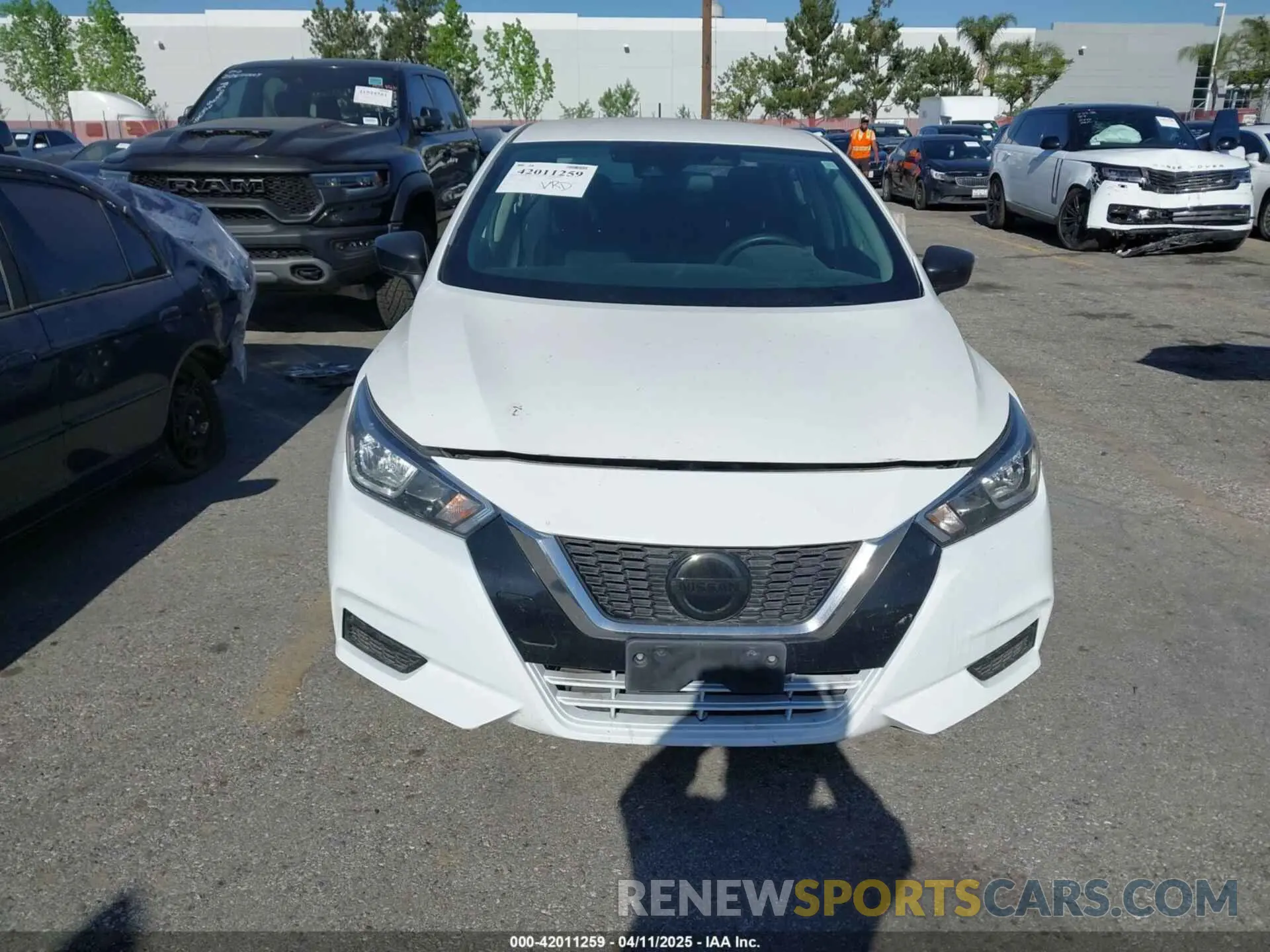 13 fotografías del automóvil dañado 3N1CN8DV2LL803602 NISSAN VERSA 2020