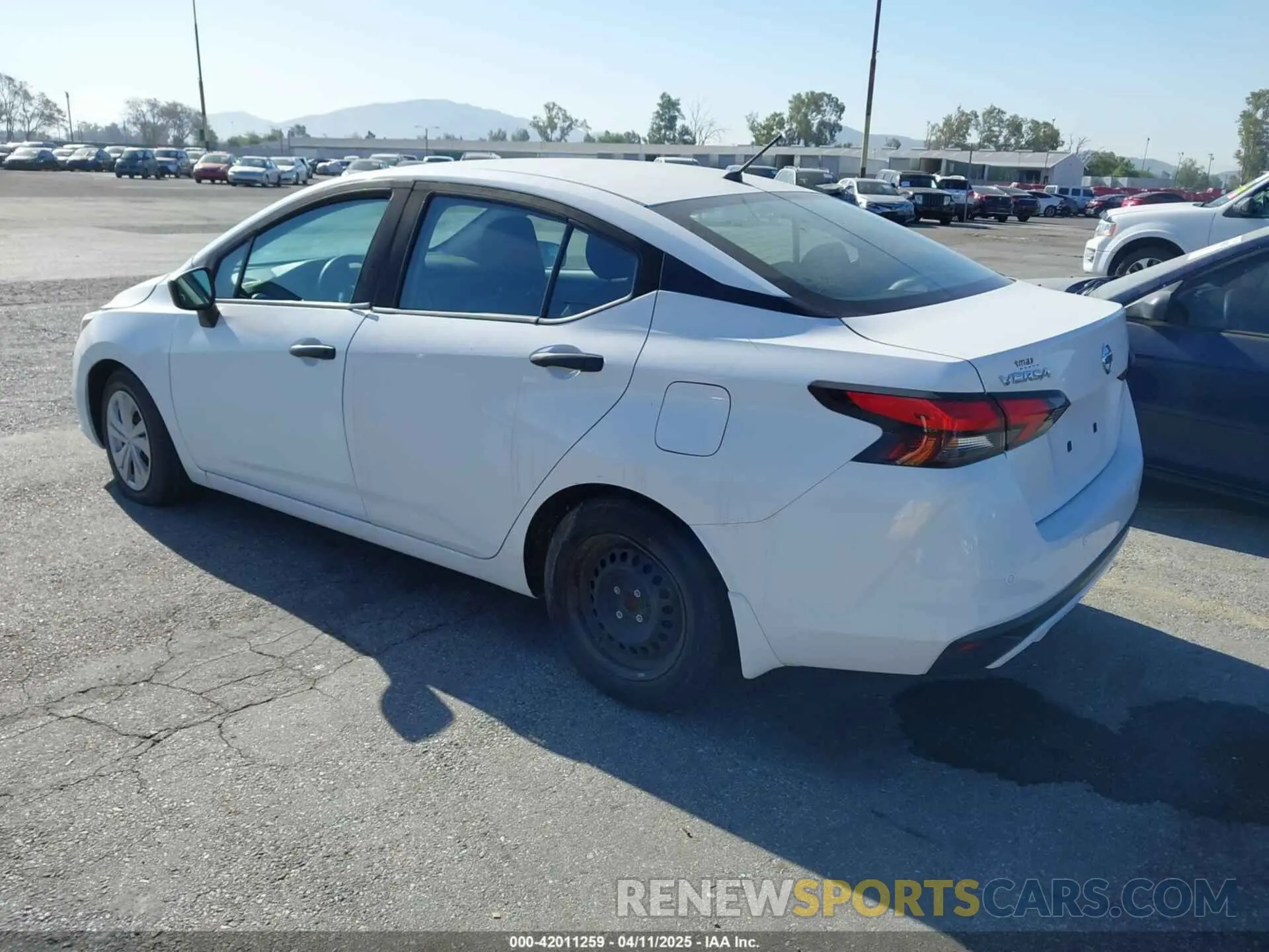 3 fotografías del automóvil dañado 3N1CN8DV2LL803602 NISSAN VERSA 2020