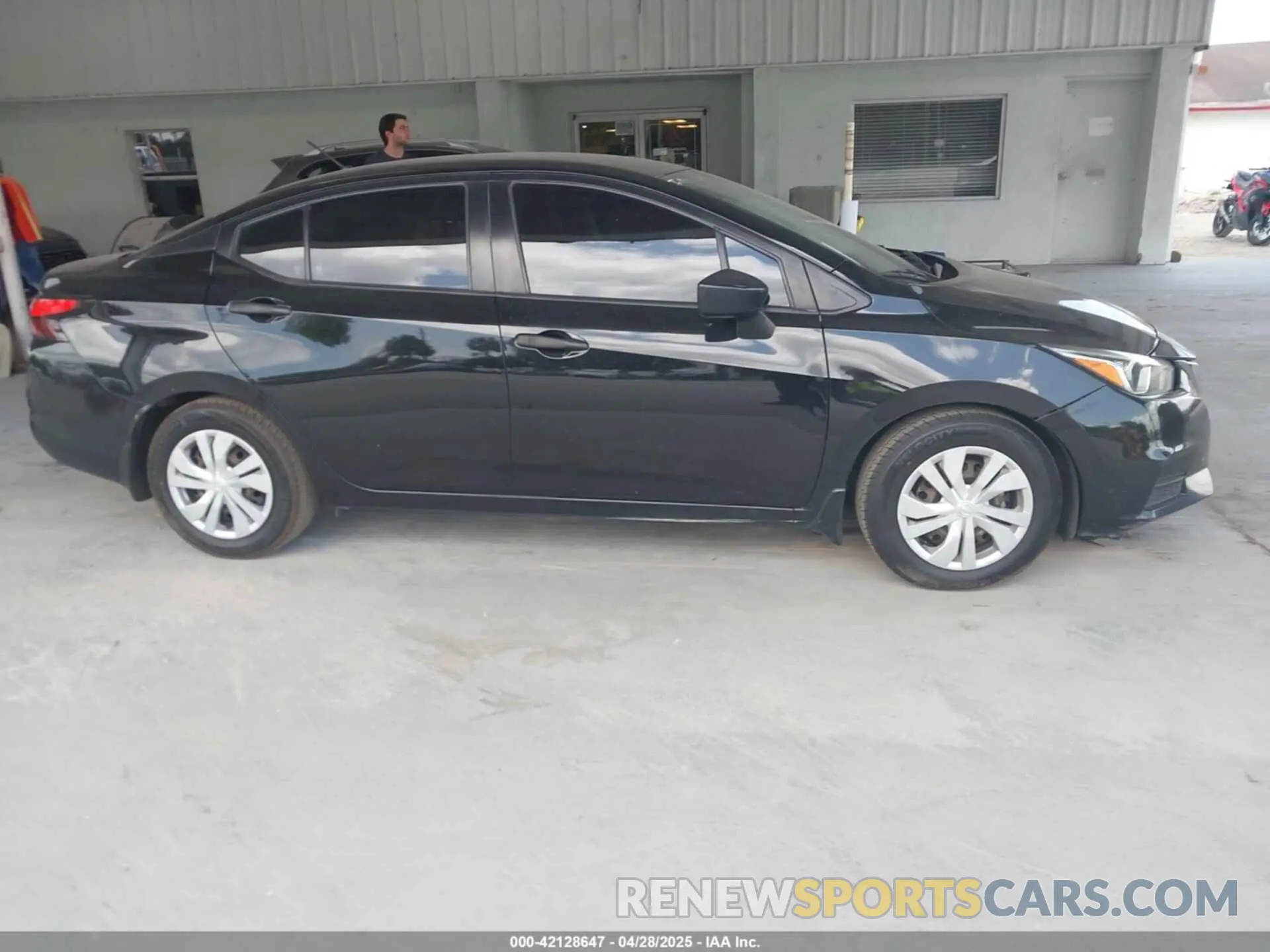 14 fotografías del automóvil dañado 3N1CN8DV2LL807746 NISSAN VERSA 2020