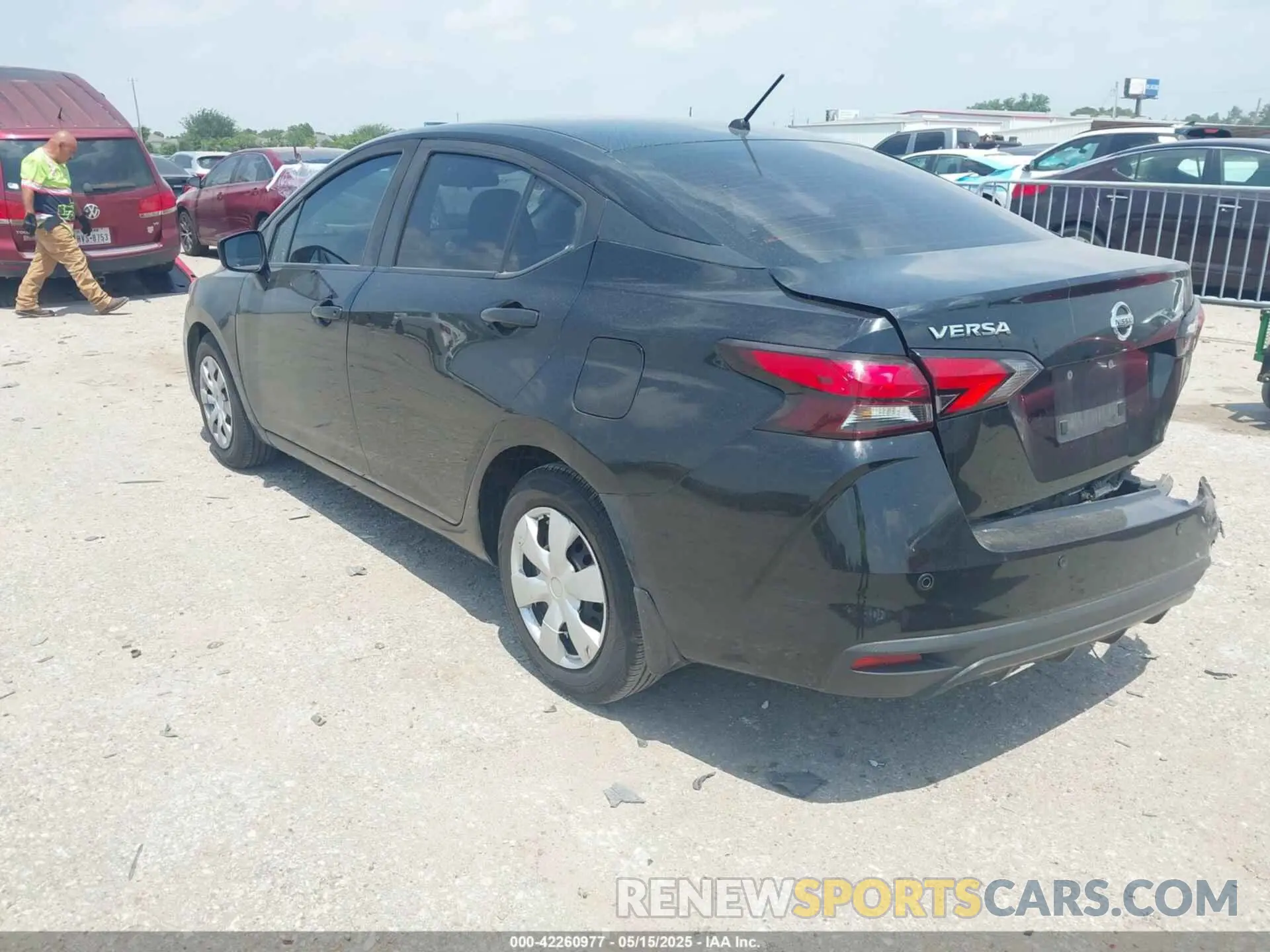 3 fotografías del automóvil dañado 3N1CN8DV2LL873214 NISSAN VERSA 2020