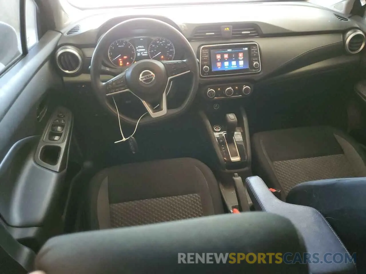 8 fotografías del automóvil dañado 3N1CN8DV3LL801700 NISSAN VERSA 2020
