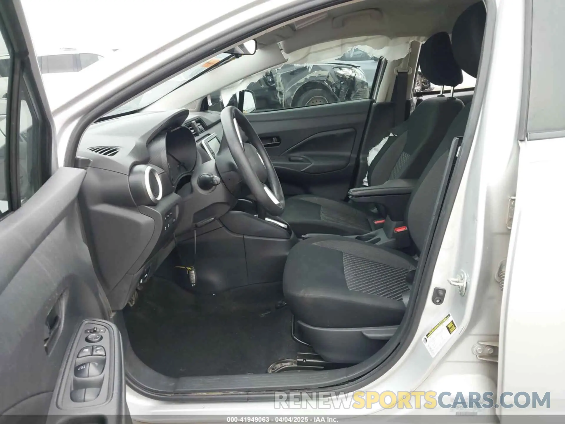 5 fotografías del automóvil dañado 3N1CN8DV3LL861251 NISSAN VERSA 2020