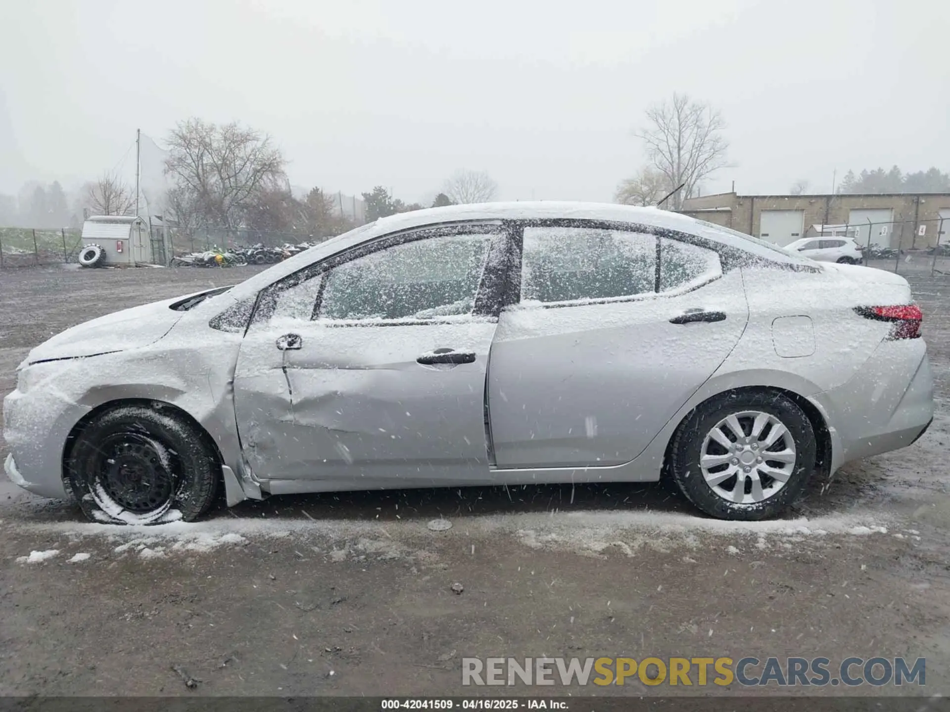 15 fotografías del automóvil dañado 3N1CN8DV3LL903515 NISSAN VERSA 2020
