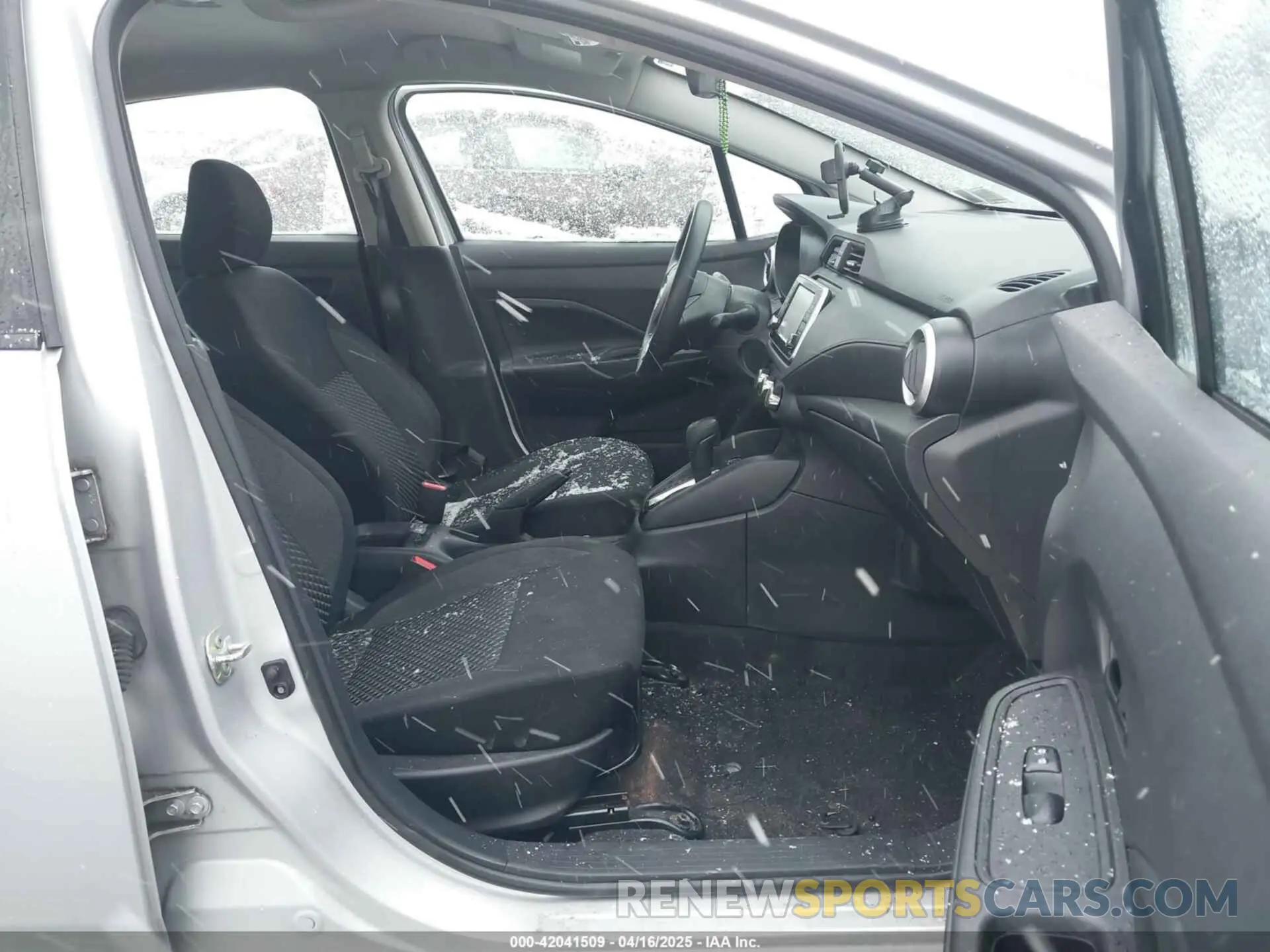 5 fotografías del automóvil dañado 3N1CN8DV3LL903515 NISSAN VERSA 2020