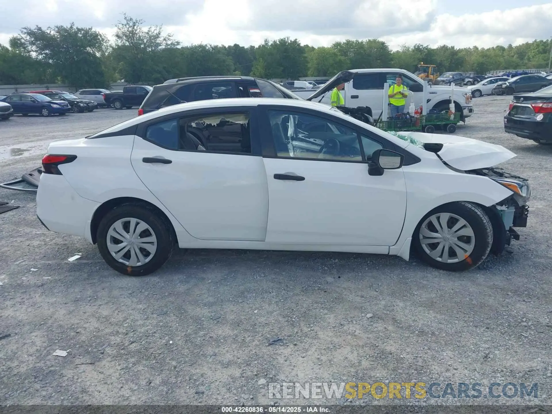 14 fotografías del automóvil dañado 3N1CN8DV4LL864966 NISSAN VERSA 2020