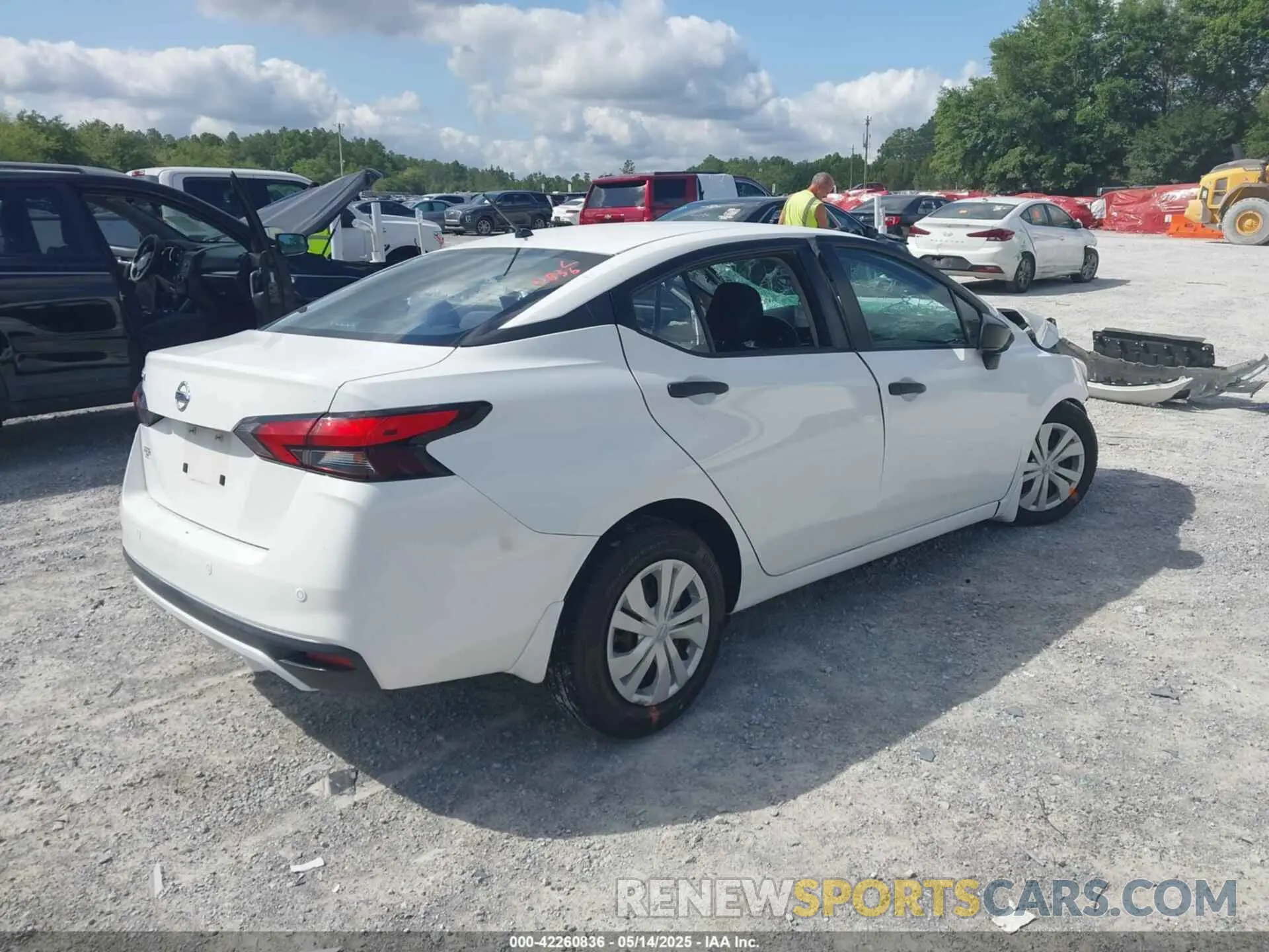 4 fotografías del automóvil dañado 3N1CN8DV4LL864966 NISSAN VERSA 2020