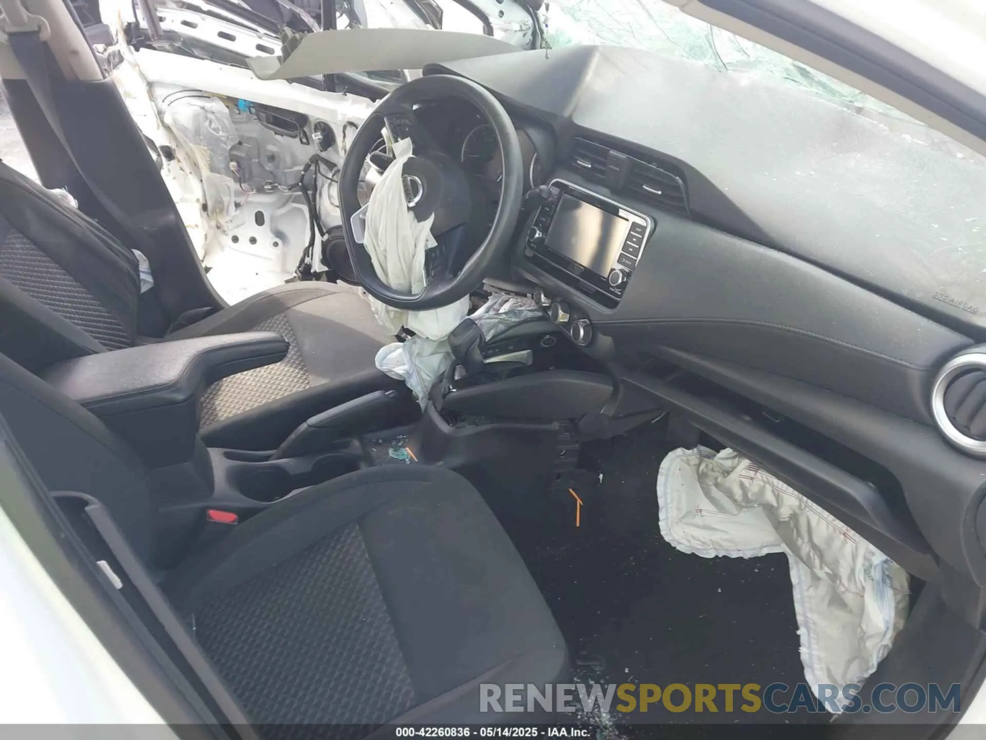 5 fotografías del automóvil dañado 3N1CN8DV4LL864966 NISSAN VERSA 2020