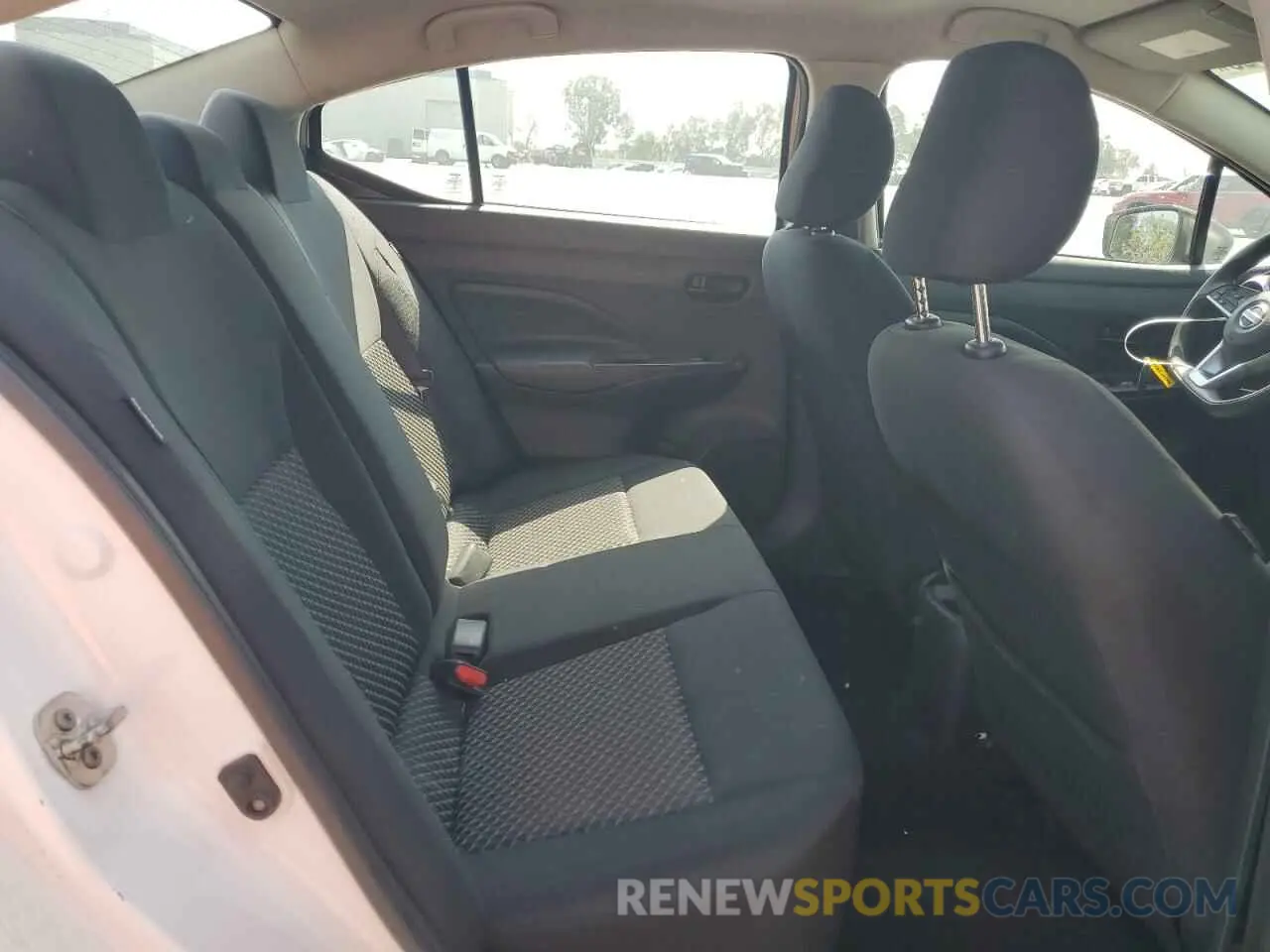 10 fotografías del automóvil dañado 3N1CN8DV4LL885963 NISSAN VERSA 2020