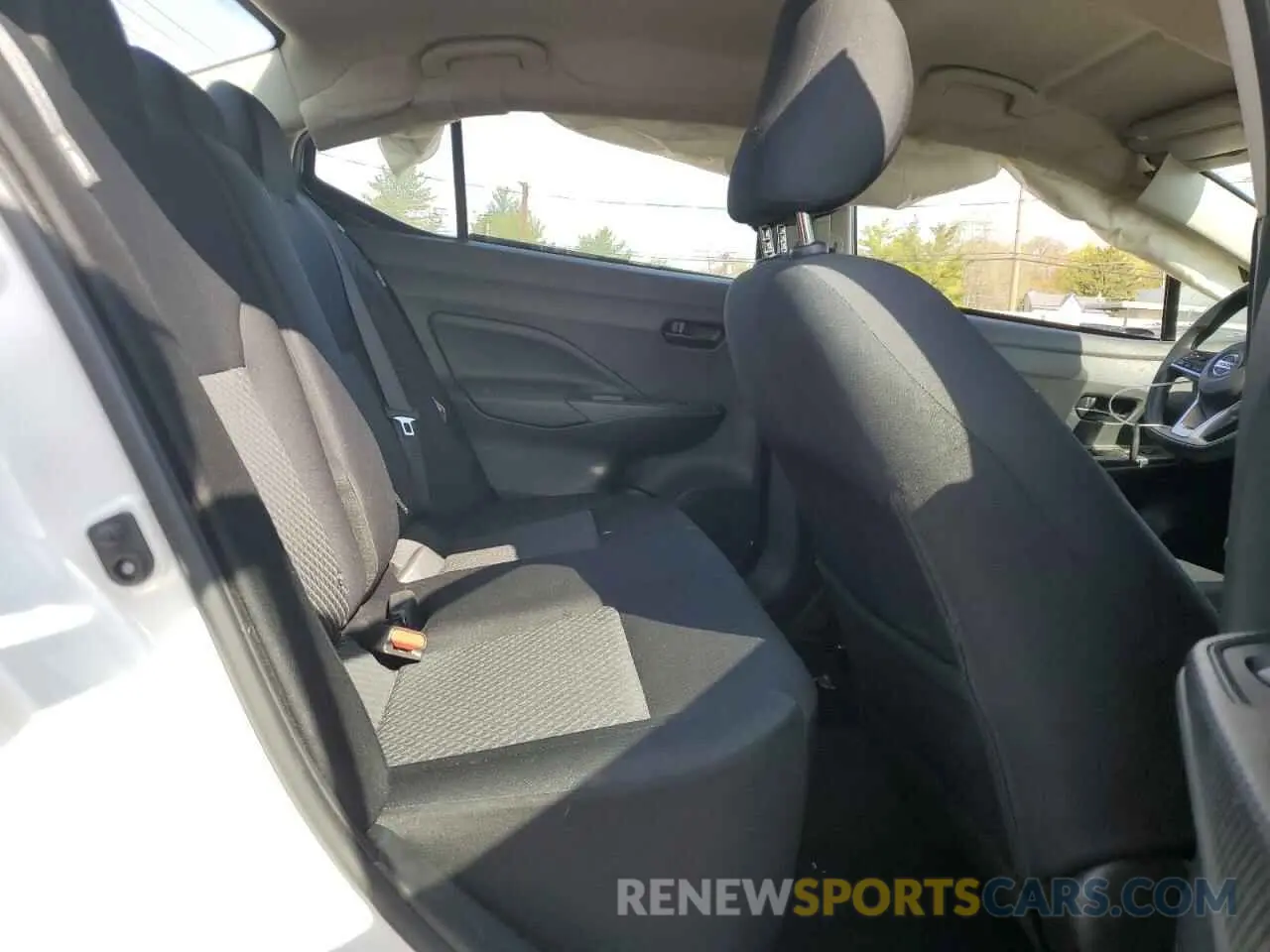 10 fotografías del automóvil dañado 3N1CN8DV4LL909663 NISSAN VERSA 2020