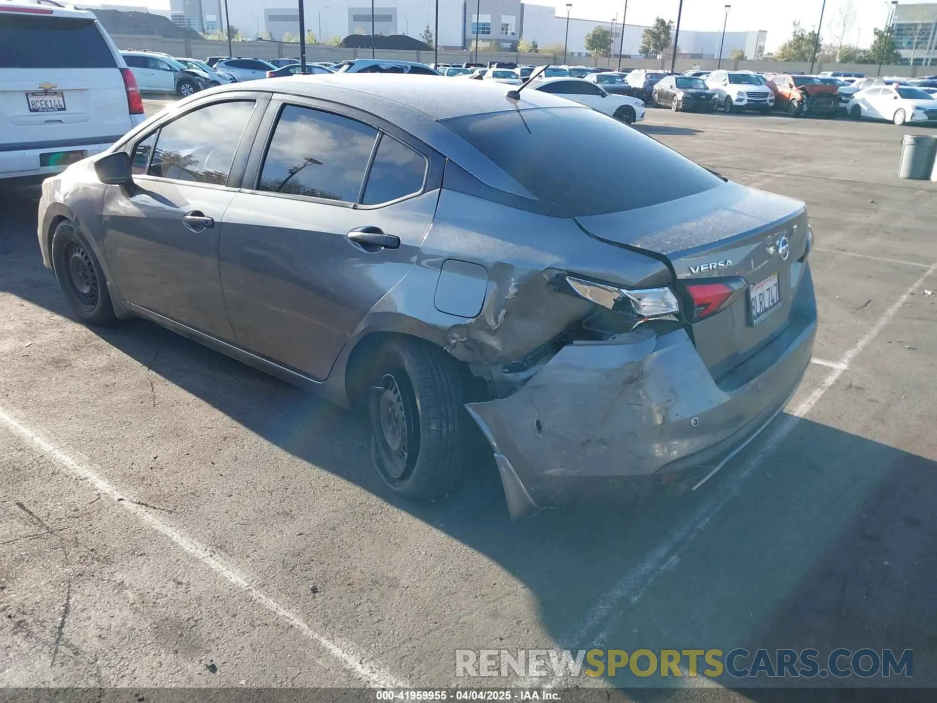 3 fotografías del automóvil dañado 3N1CN8DV5LL803481 NISSAN VERSA 2020