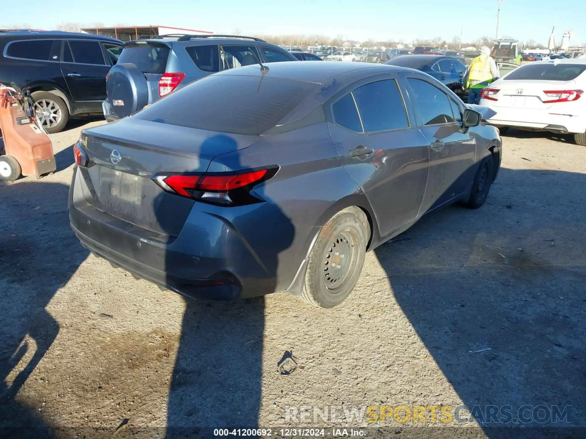 4 fotografías del automóvil dañado 3N1CN8DV5LL847223 NISSAN VERSA 2020